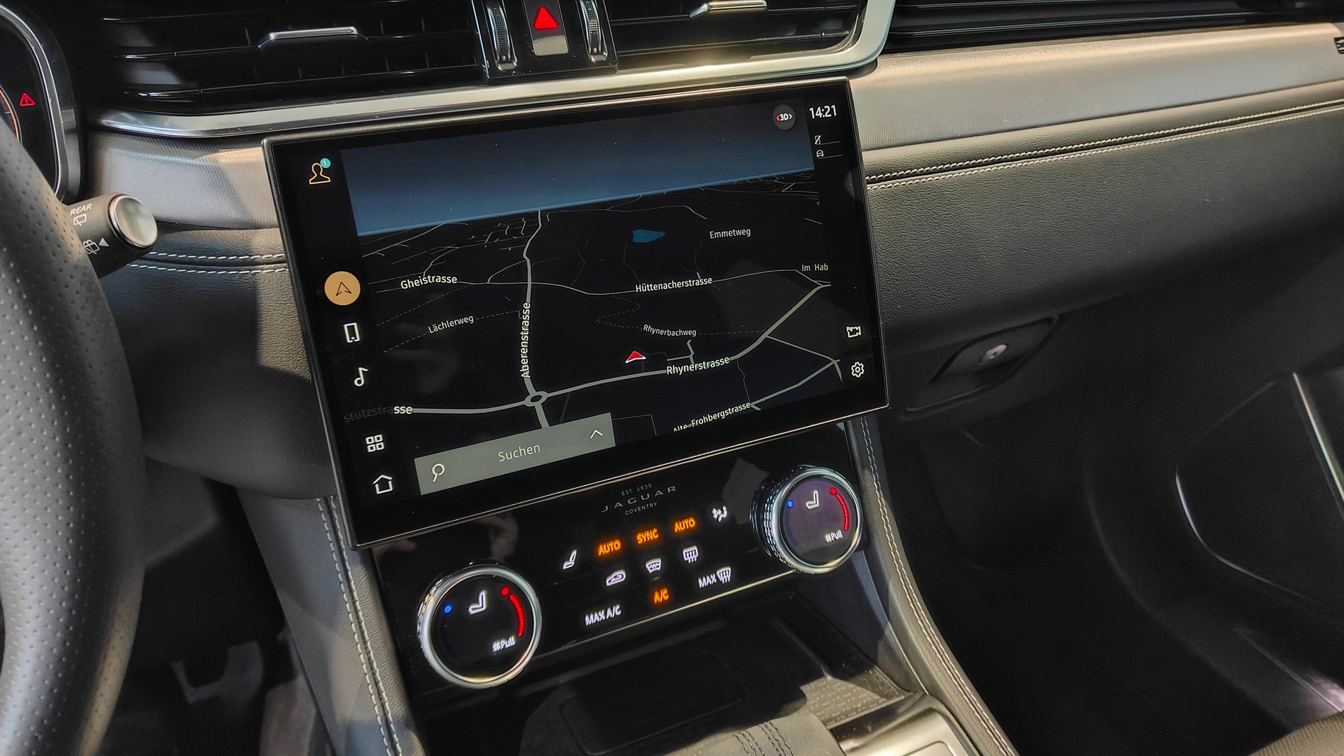 JAGUAR F-Pace 2.0 PHEV 404 R-Dynamic S AWD-image-8