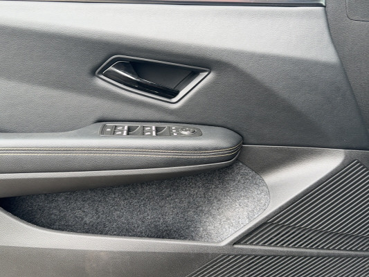 RENAULT Mégane E-T EV60 Iconic-image-13