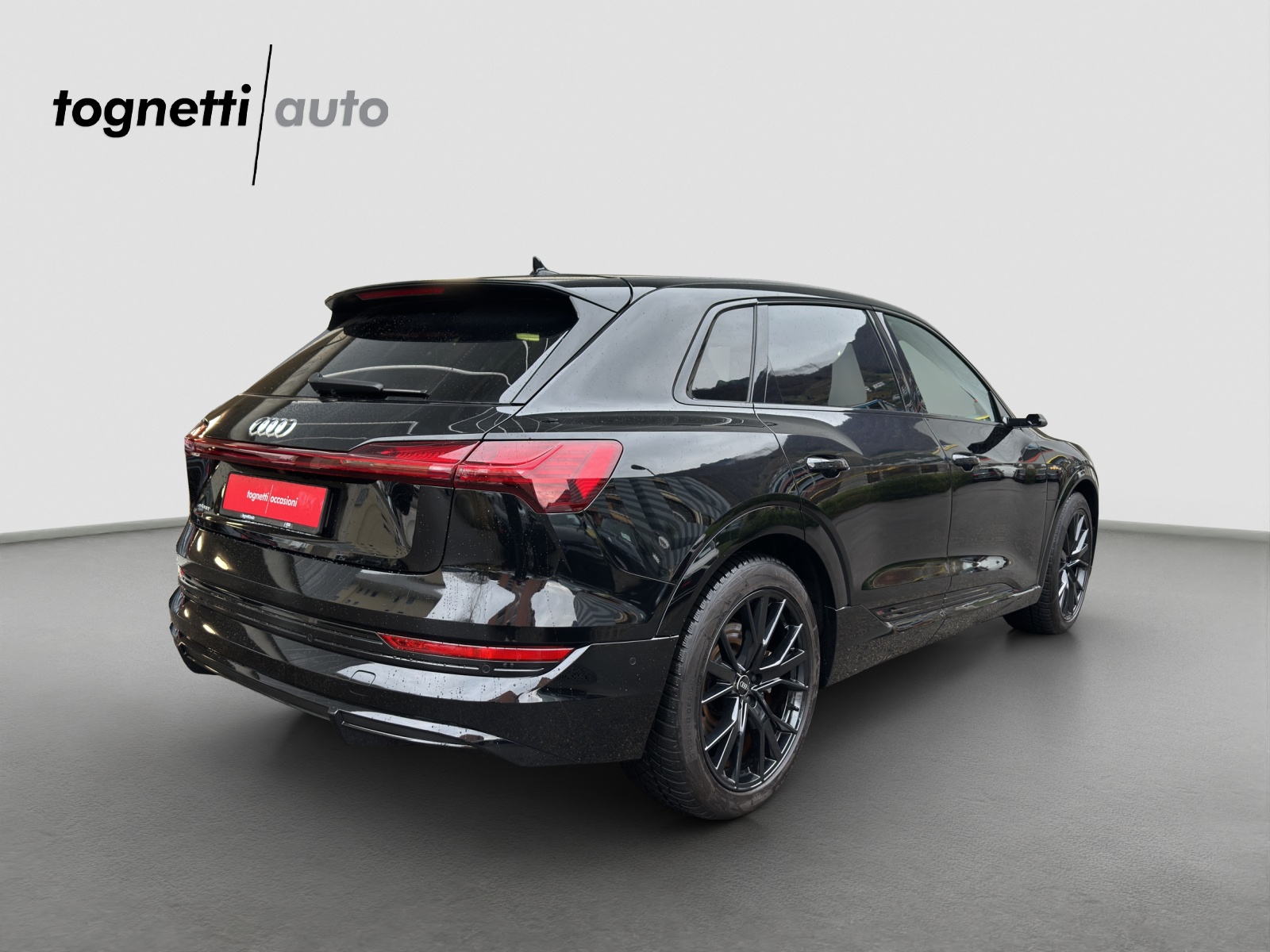 AUDI e-tron 55 S Line Black Edition quattro-image-3