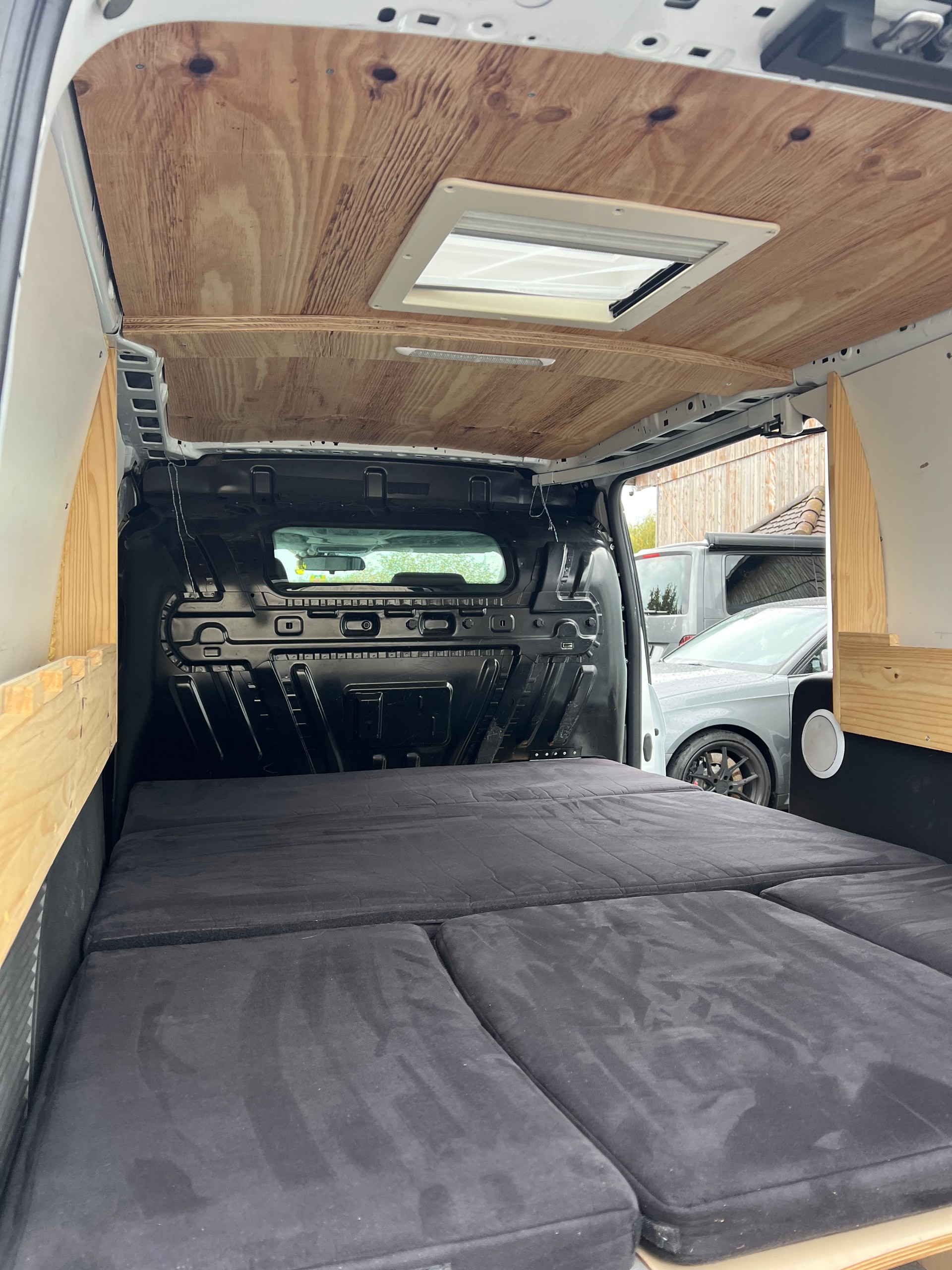 FORD Transit Connect Van T210 1.0 EcoBoost Ambiente-image-10