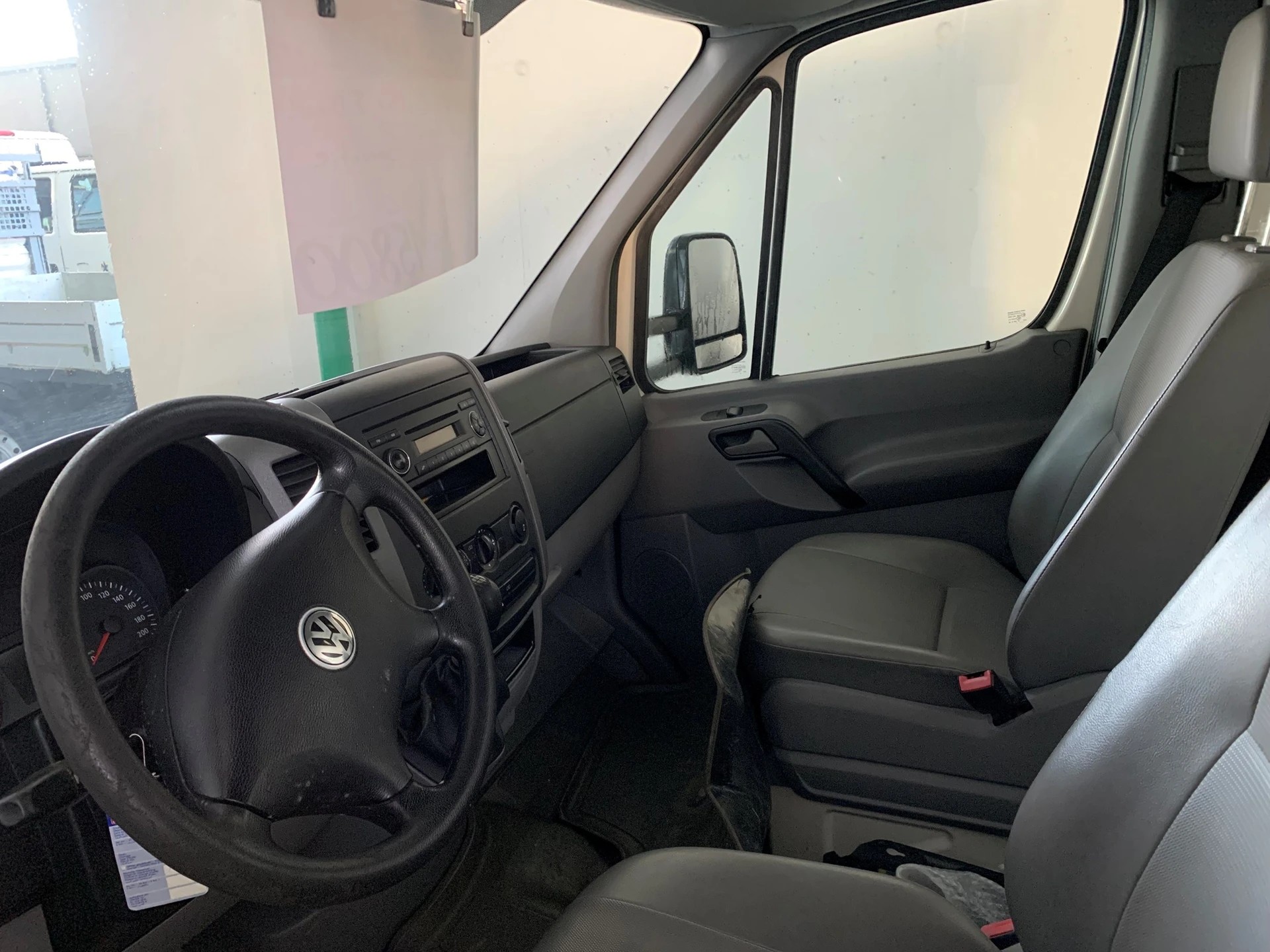 VW Crafter 35 2.5 TDI 136 PS-image-3