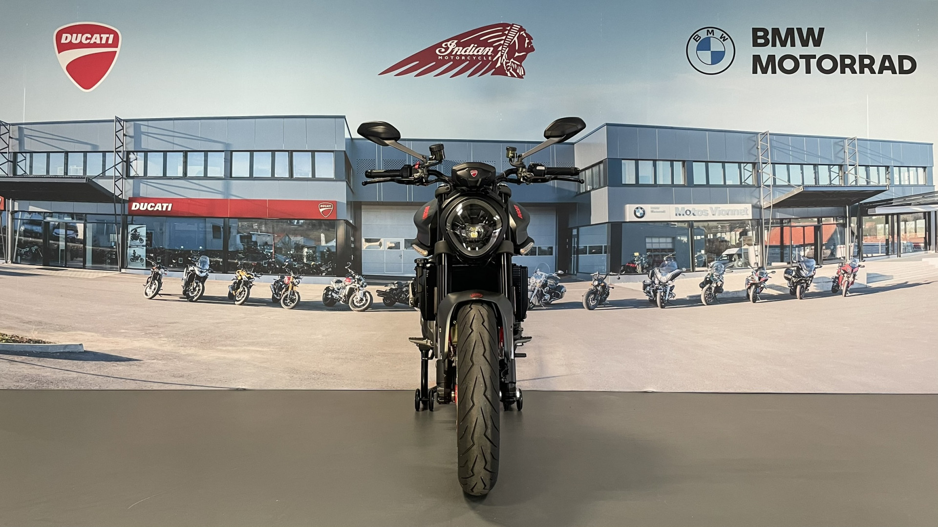 DUCATI Monster 950-showroom-element-1