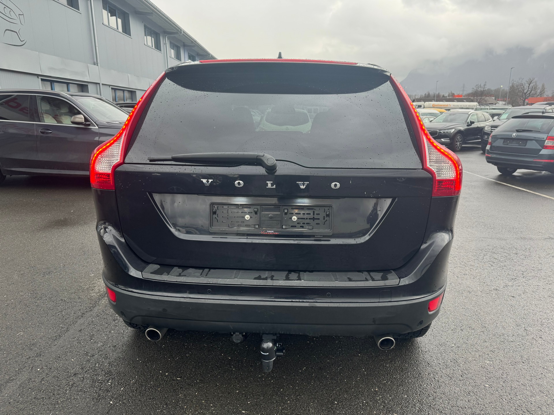 VOLVO XC60 2.4D AWD Momentum-image-4