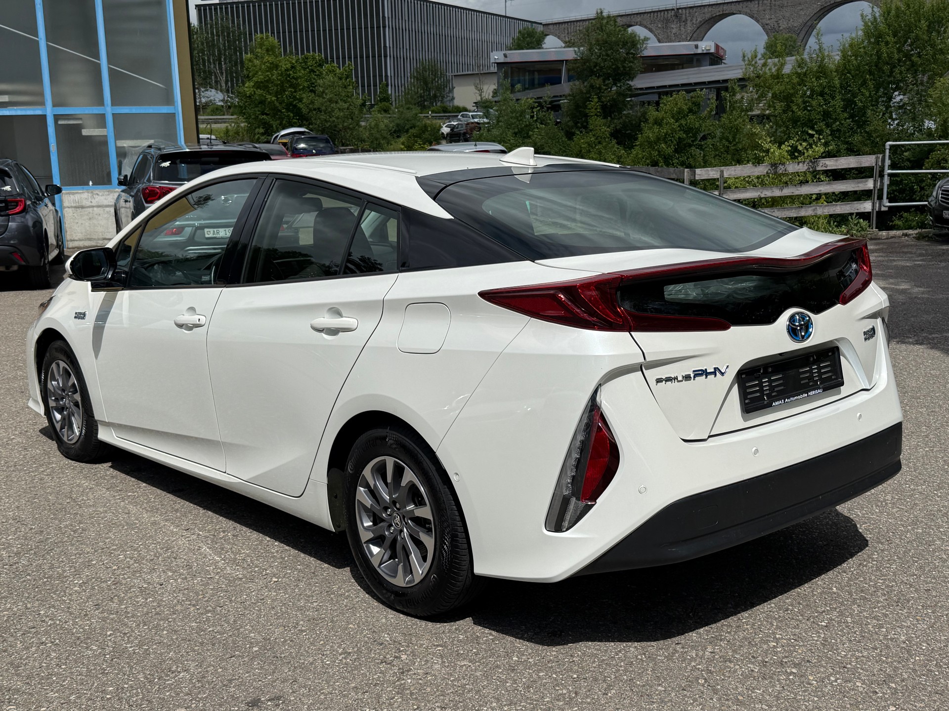 TOYOTA Prius 1.8 VVT-i Plug-in Hybrid Premium-image-3
