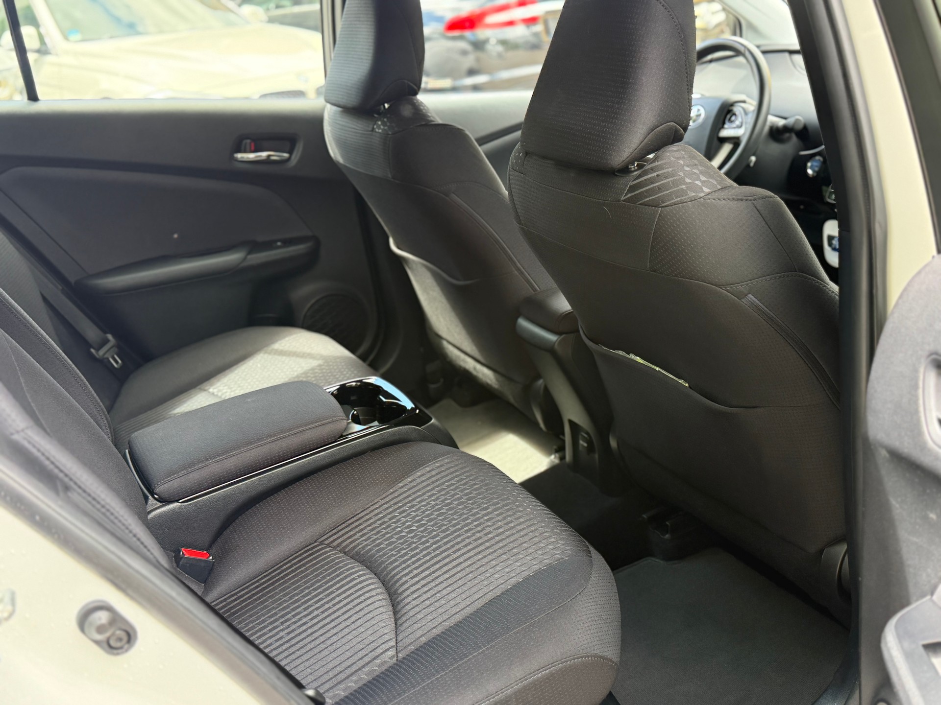 TOYOTA Prius 1.8 VVT-i Plug-in Hybrid Premium-image-10