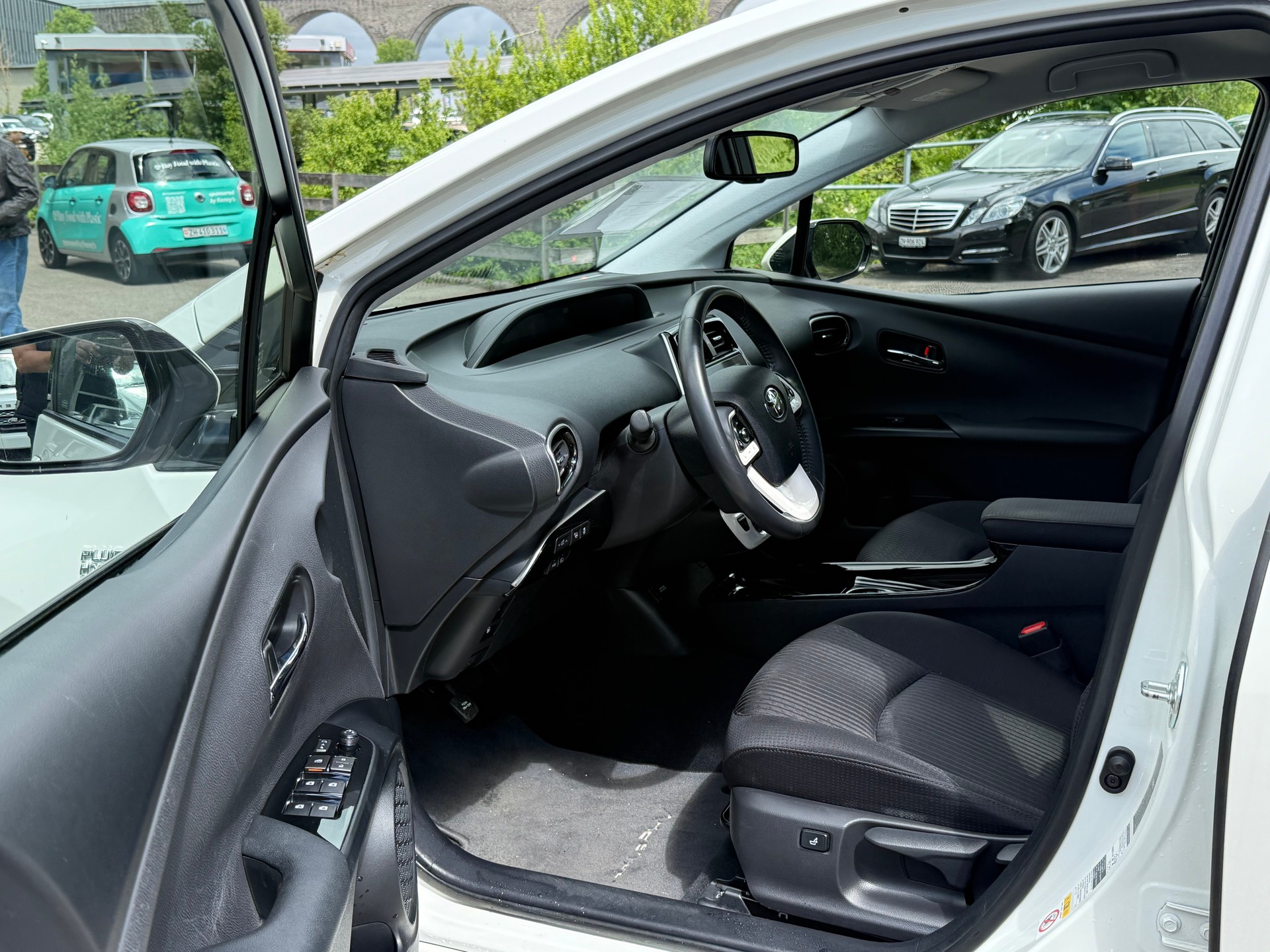TOYOTA Prius 1.8 VVT-i Plug-in Hybrid Premium-image-7