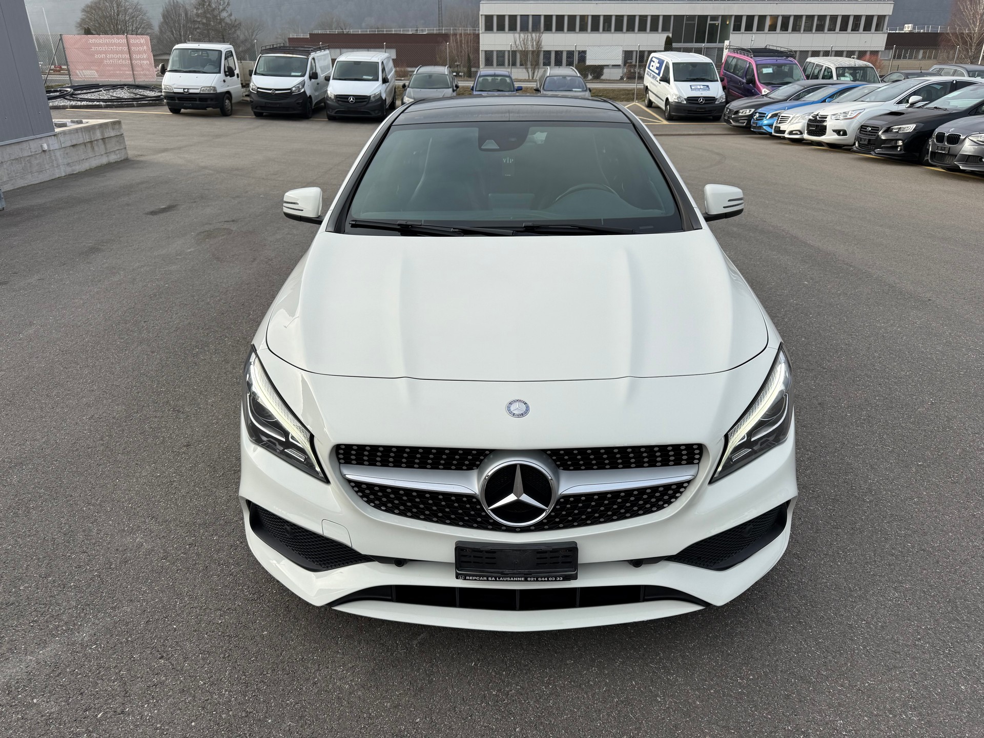 MERCEDES-BENZ CLA Shooting Brake 200 d AMG Line 4Matic 7G-DCT-image-2