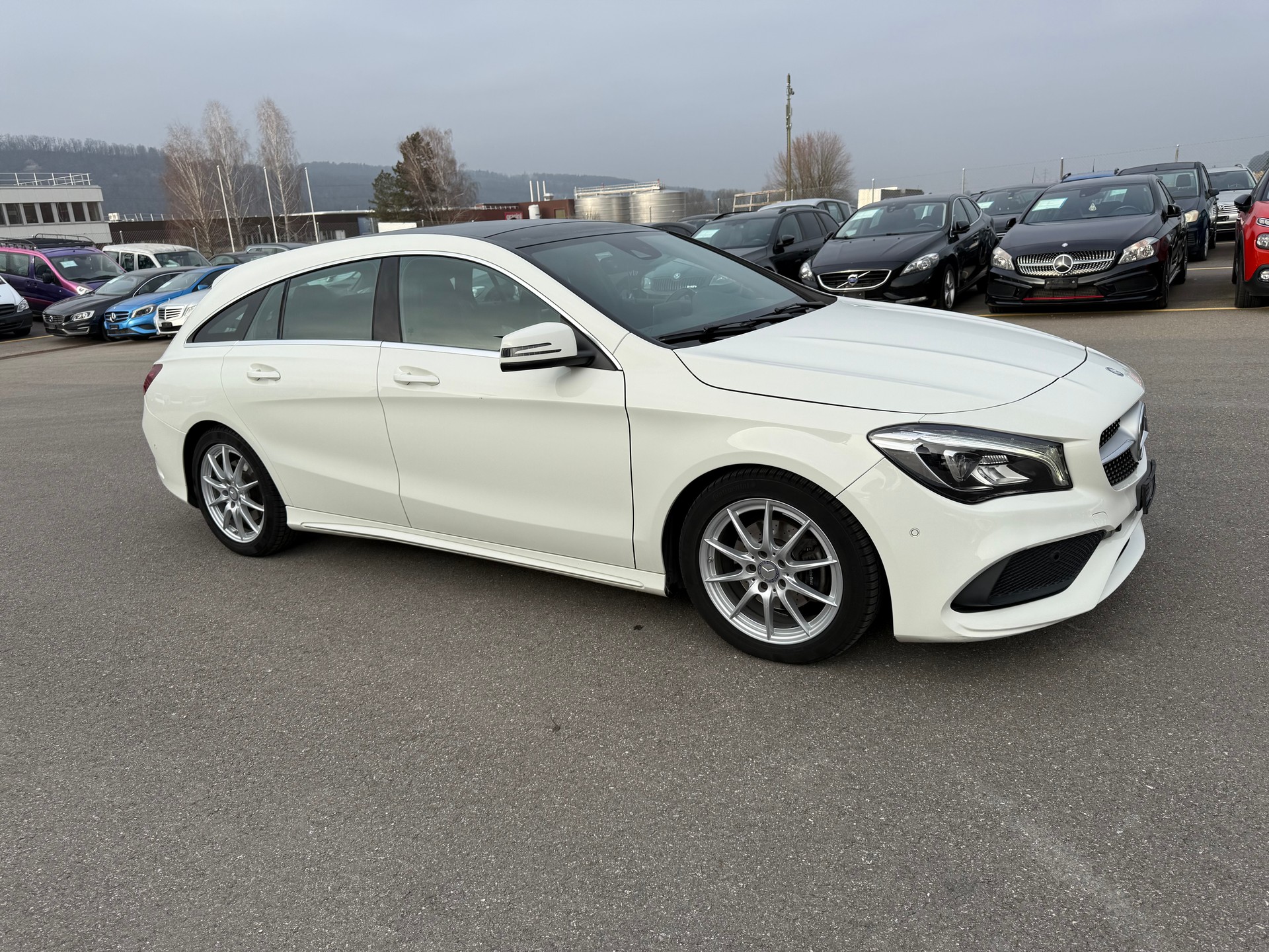 MERCEDES-BENZ CLA Shooting Brake 200 d AMG Line 4Matic 7G-DCT-image-6