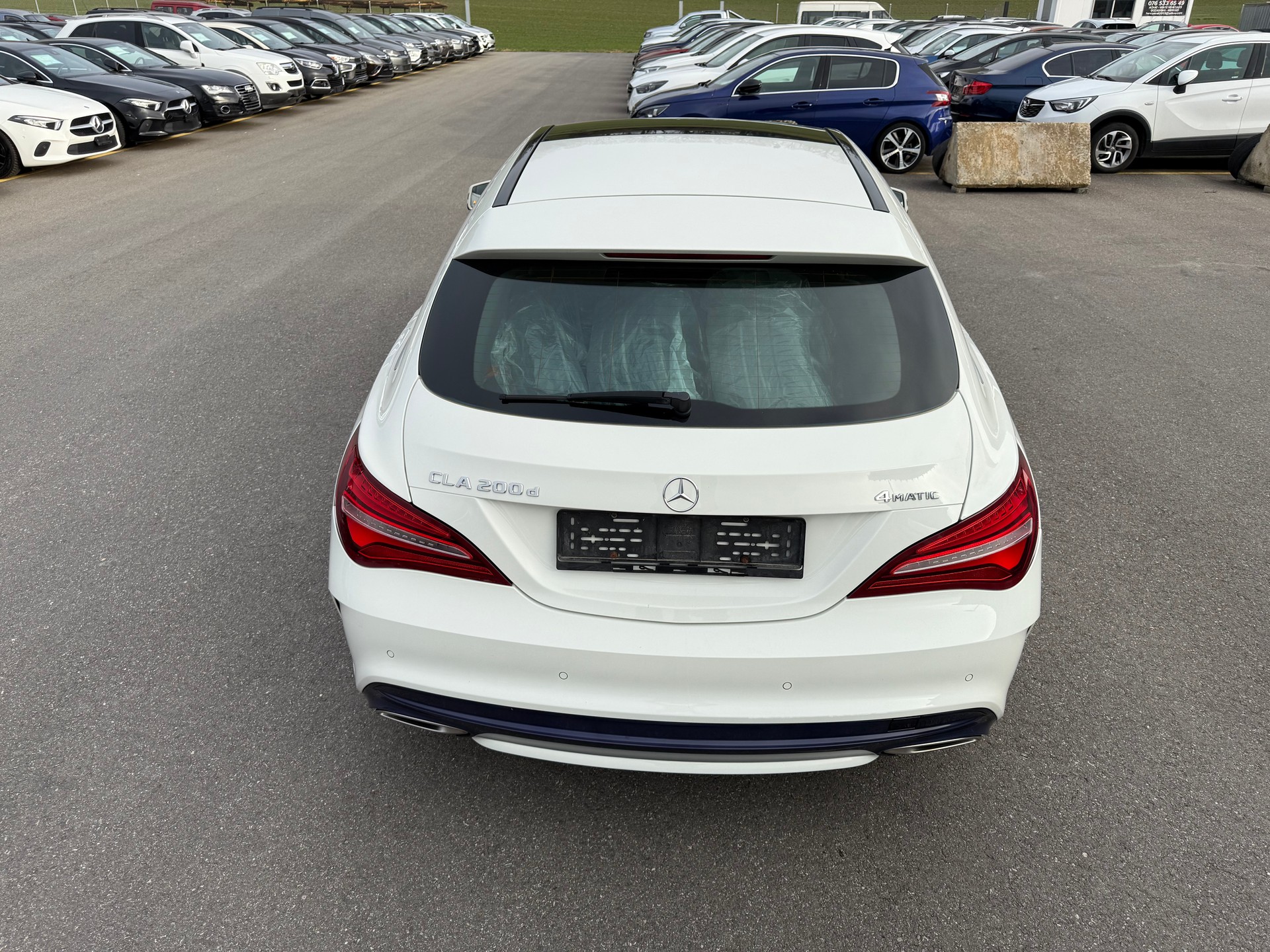 MERCEDES-BENZ CLA Shooting Brake 200 d AMG Line 4Matic 7G-DCT-image-11