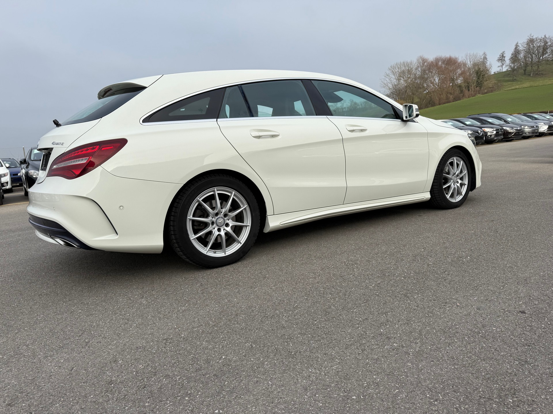 MERCEDES-BENZ CLA Shooting Brake 200 d AMG Line 4Matic 7G-DCT-image-7