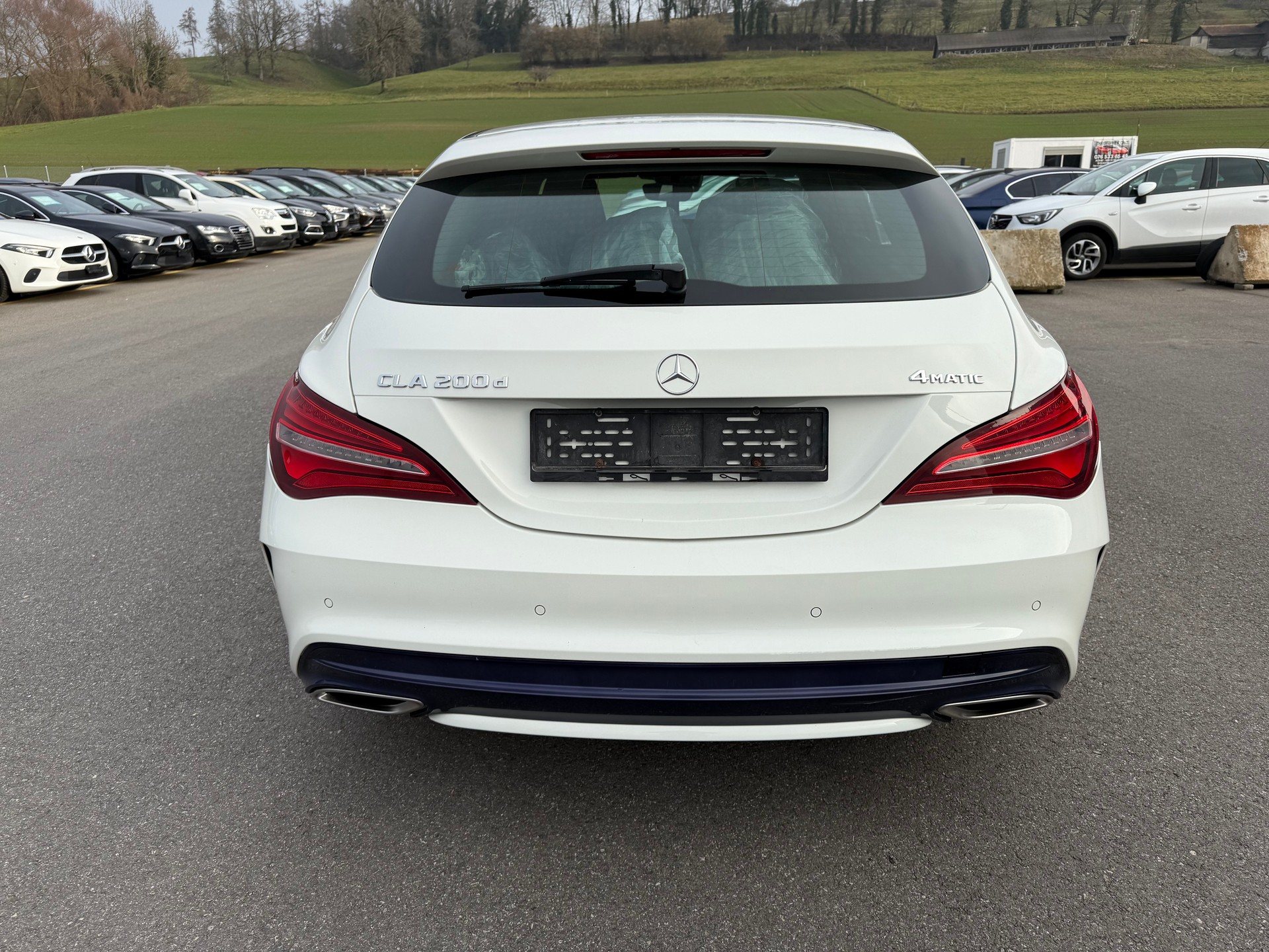 MERCEDES-BENZ CLA Shooting Brake 200 d AMG Line 4Matic 7G-DCT-image-10