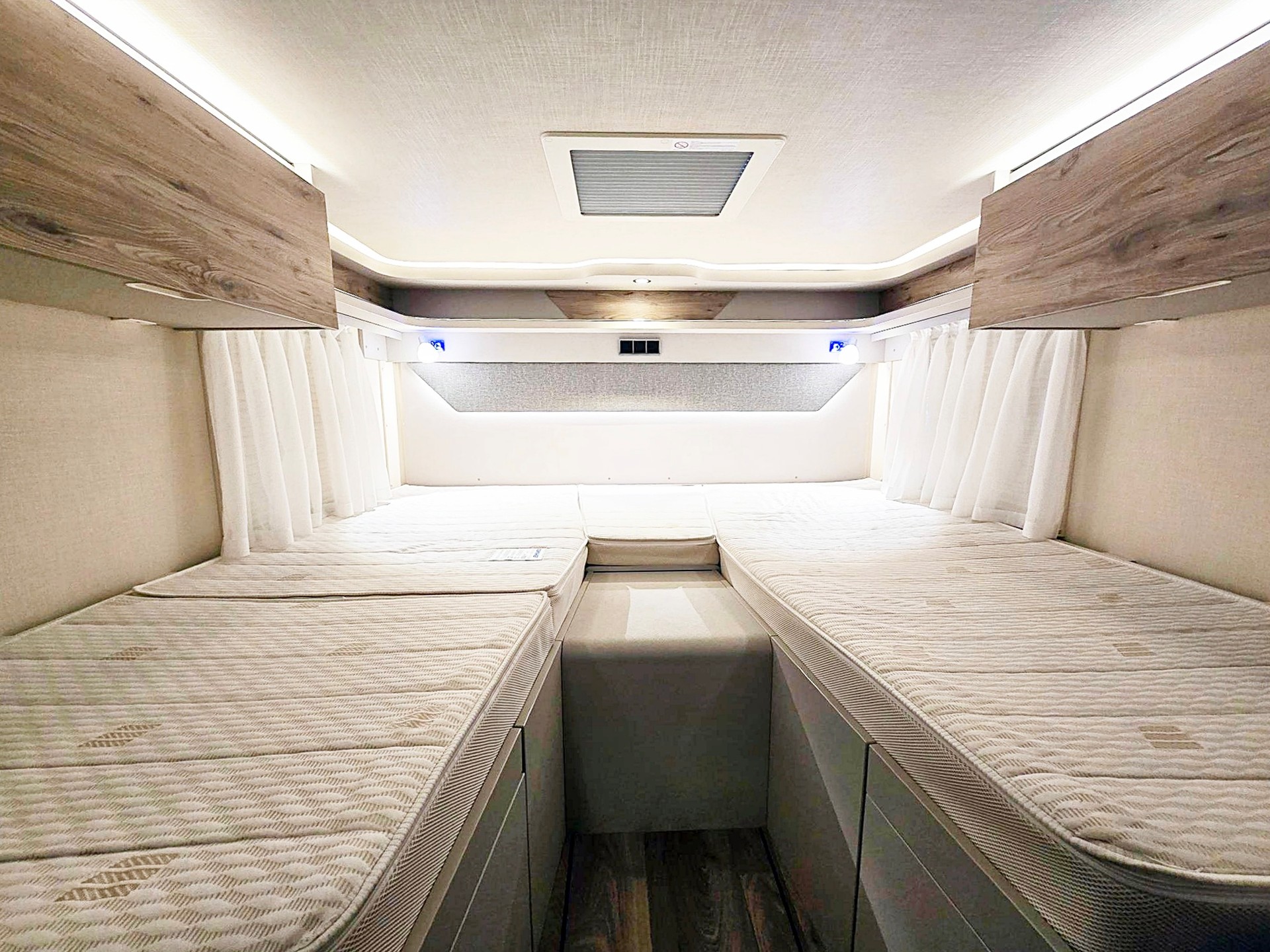 HYMER EXIS-T EX 580 PURE 2,2 HDI DIESEL CITROEN-image-9