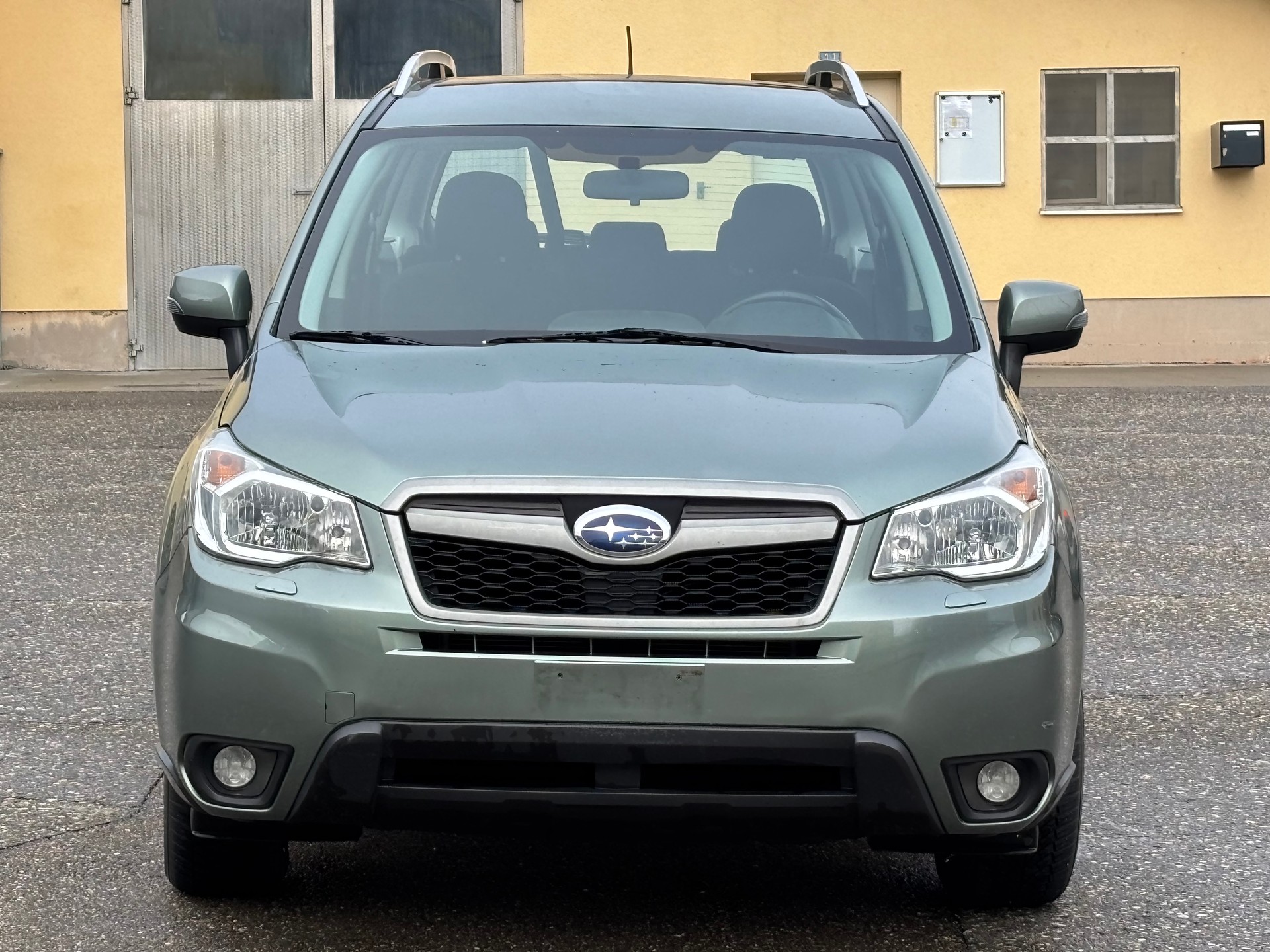 SUBARU Forester 2.0-image-0