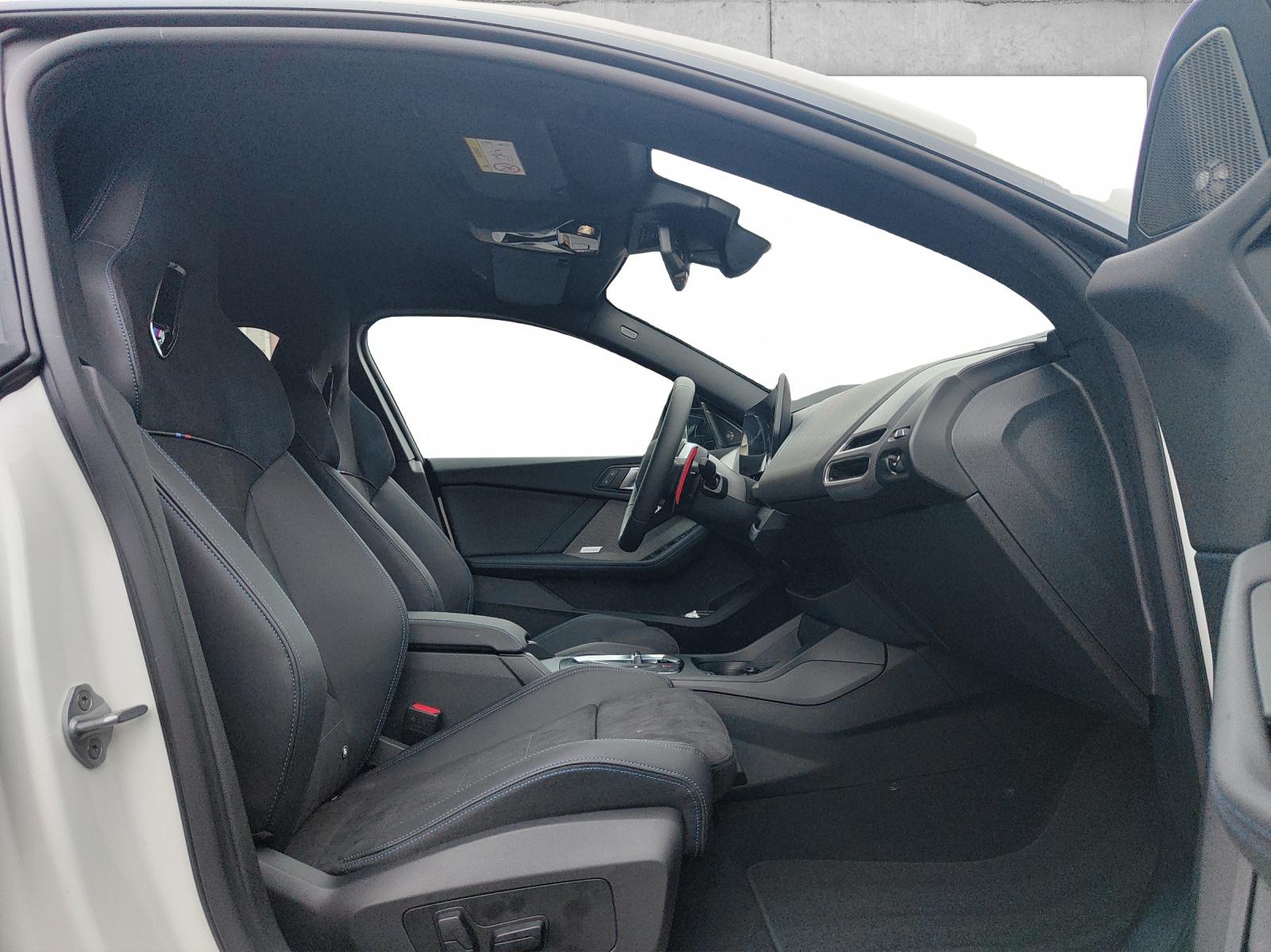BMW M235i xDrive Gran Coupé-image-17
