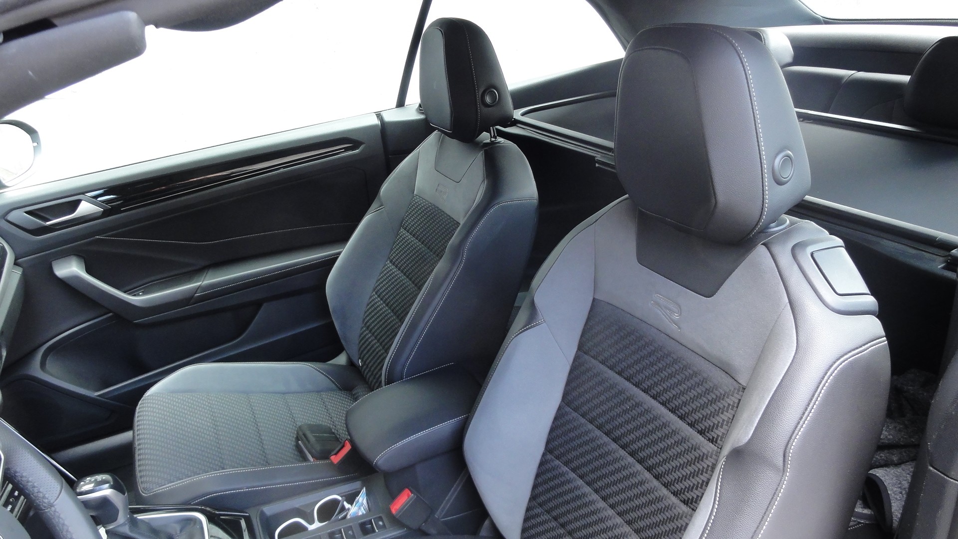 VW T-Roc Cabriolet 1.5 TSI EVO R-Line DSG-image-7