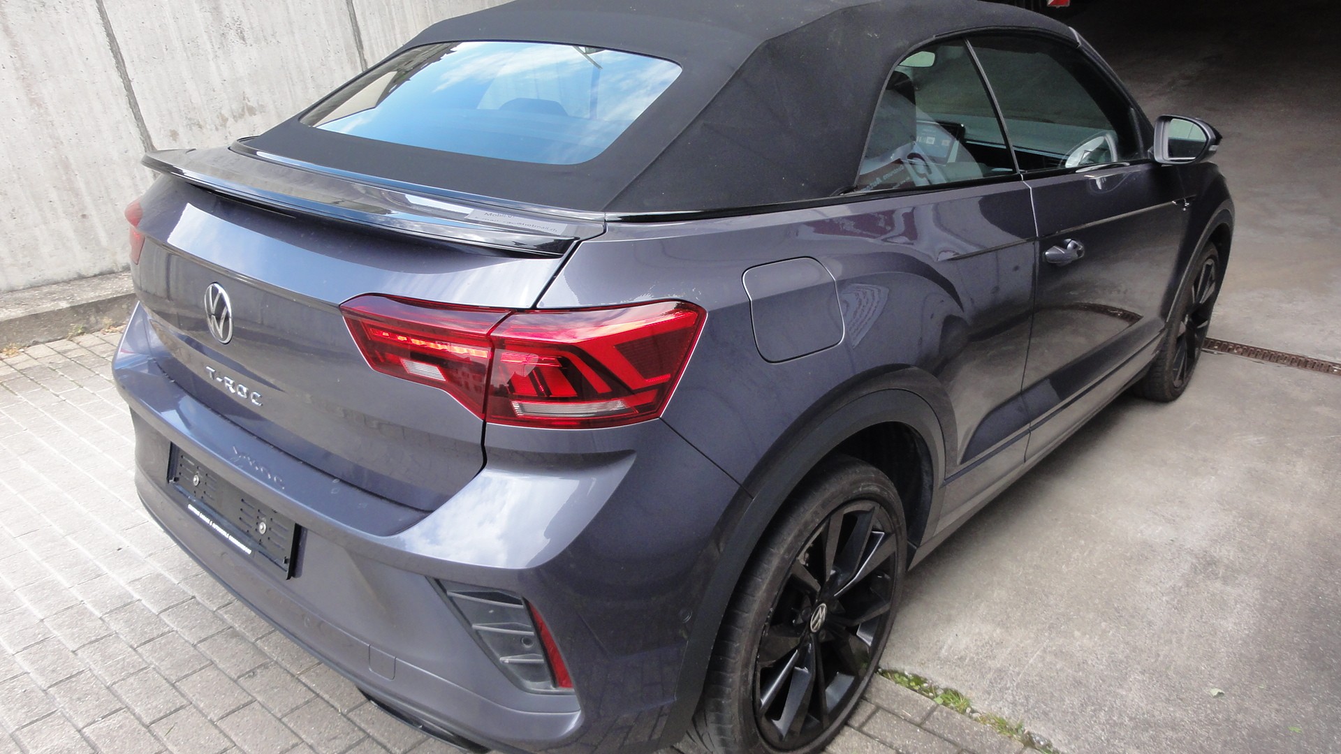 VW T-Roc Cabriolet 1.5 TSI EVO R-Line DSG-image-5