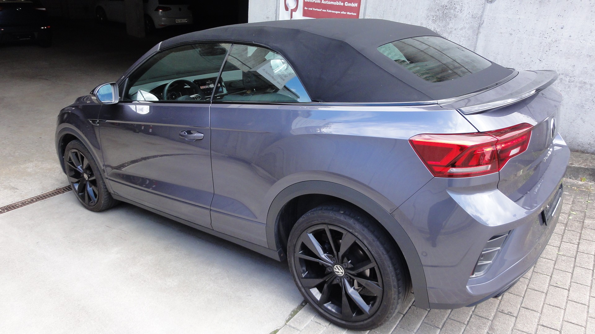 VW T-Roc Cabriolet 1.5 TSI EVO R-Line DSG-image-4