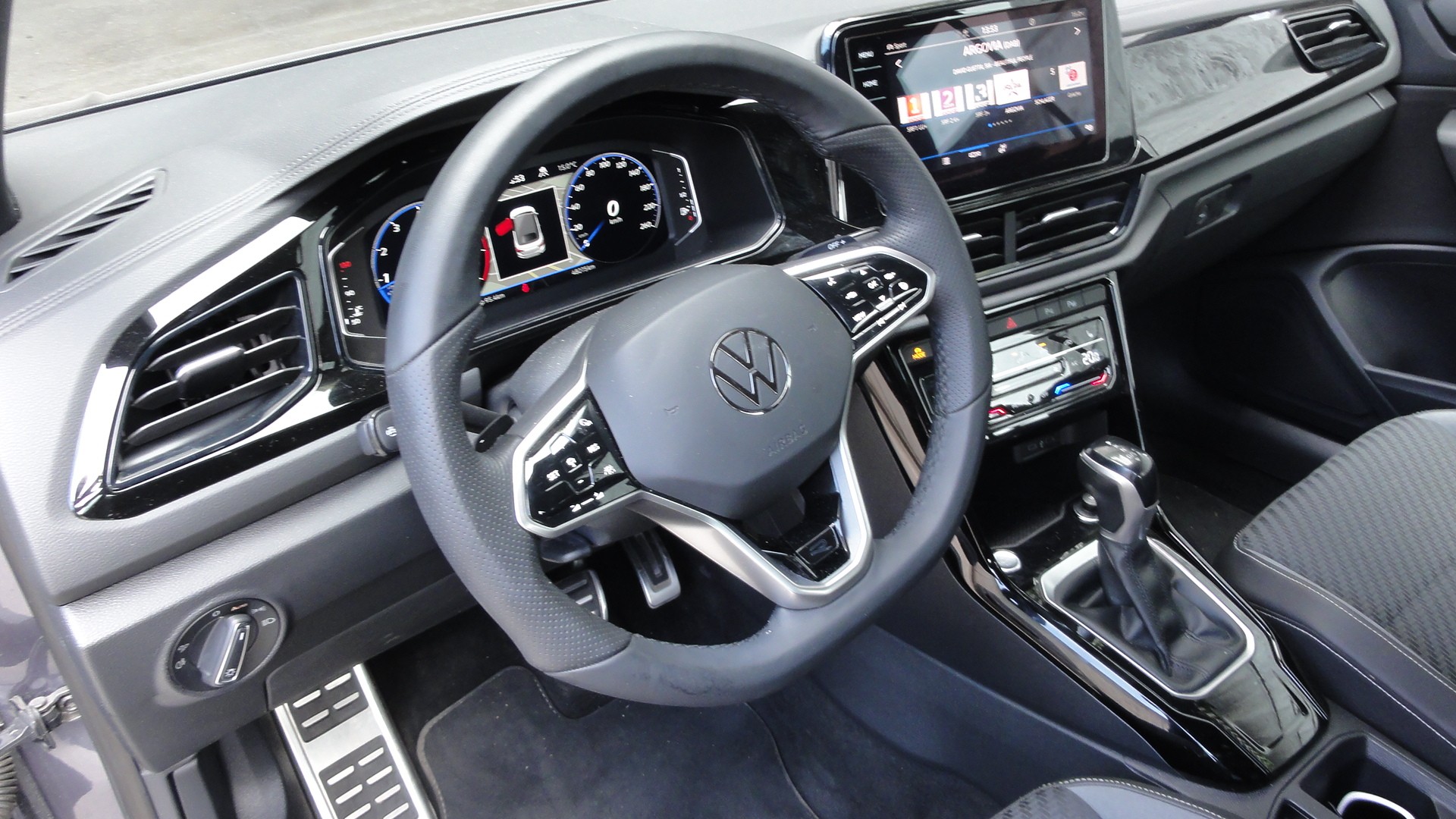 VW T-Roc Cabriolet 1.5 TSI EVO R-Line DSG-image-6