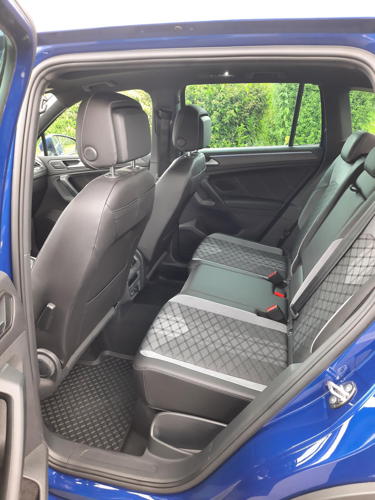 VW Tiguan 2.0 TDI SCR R-Line 4Motion DSG-image-5
