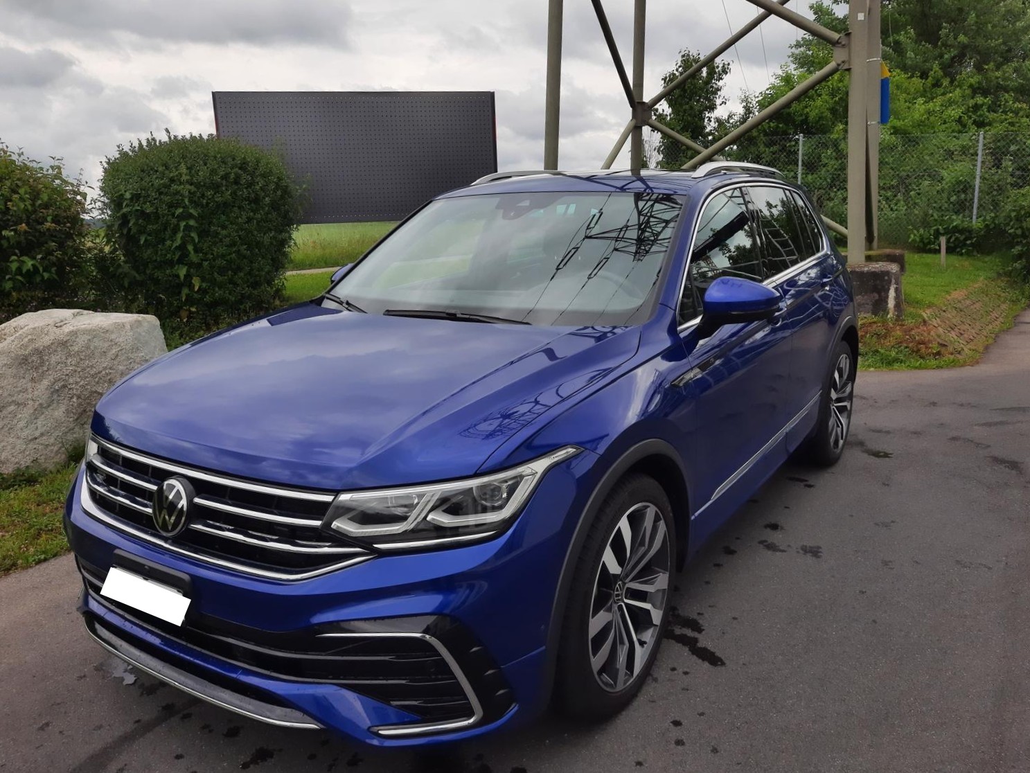 VW Tiguan 2.0 TDI SCR R-Line 4Motion DSG-image-0