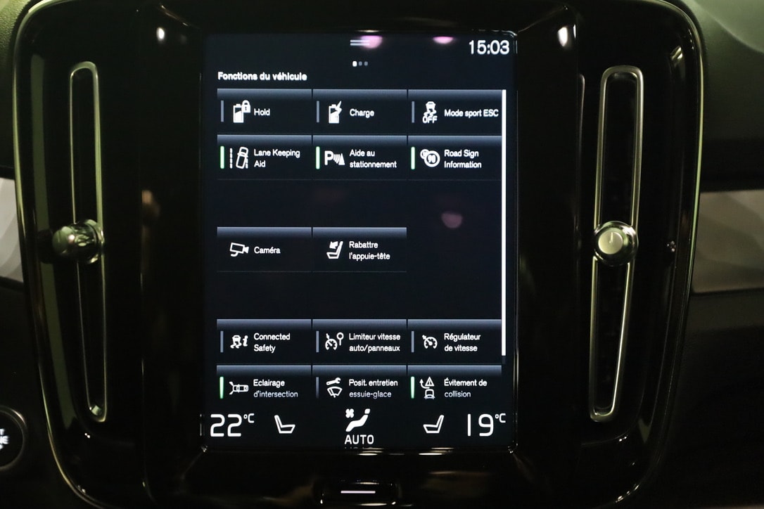 VOLVO XC40 T5 PHEV Plus Dark DCT-image-17