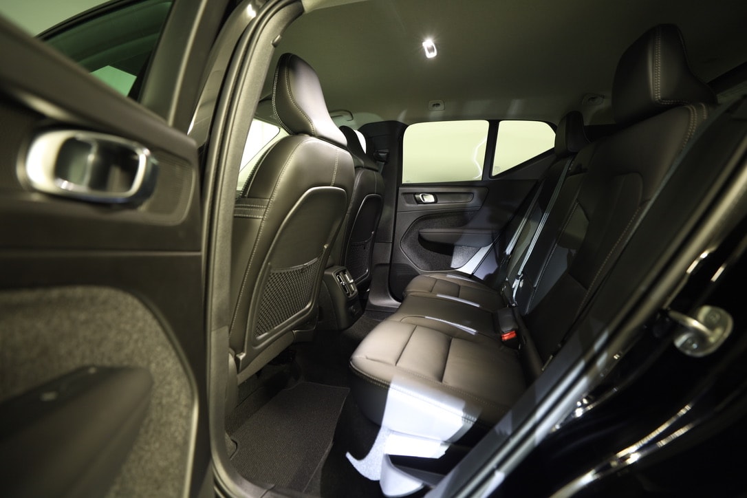 VOLVO XC40 T5 PHEV Plus Dark DCT-image-7