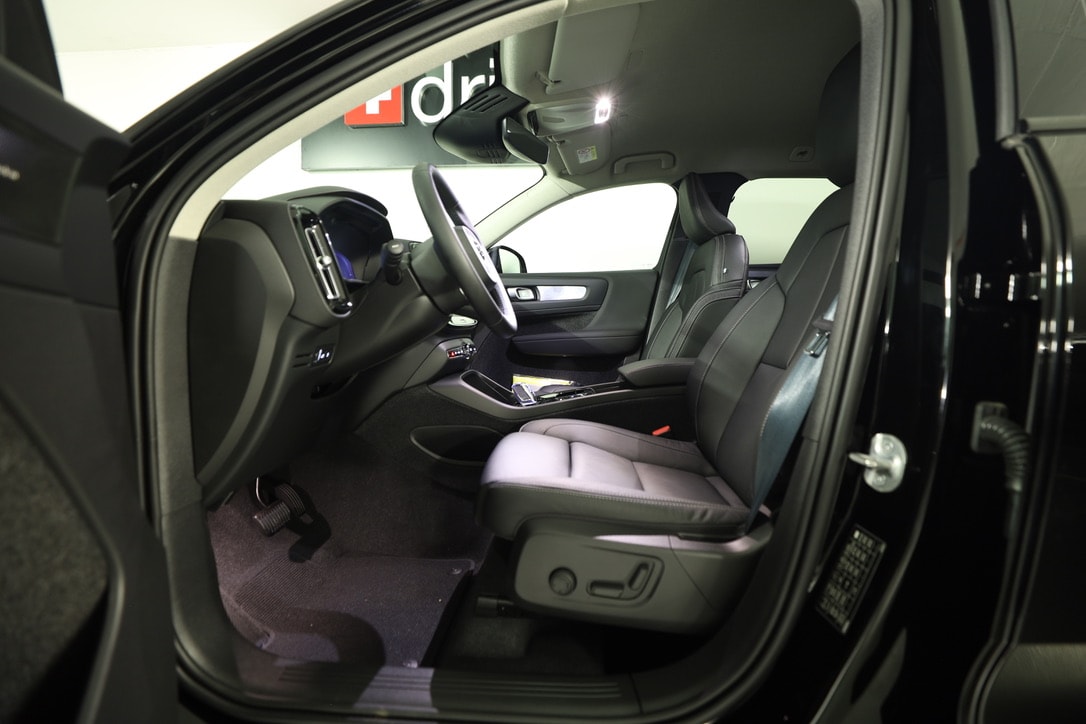VOLVO XC40 T5 PHEV Plus Dark DCT-image-6