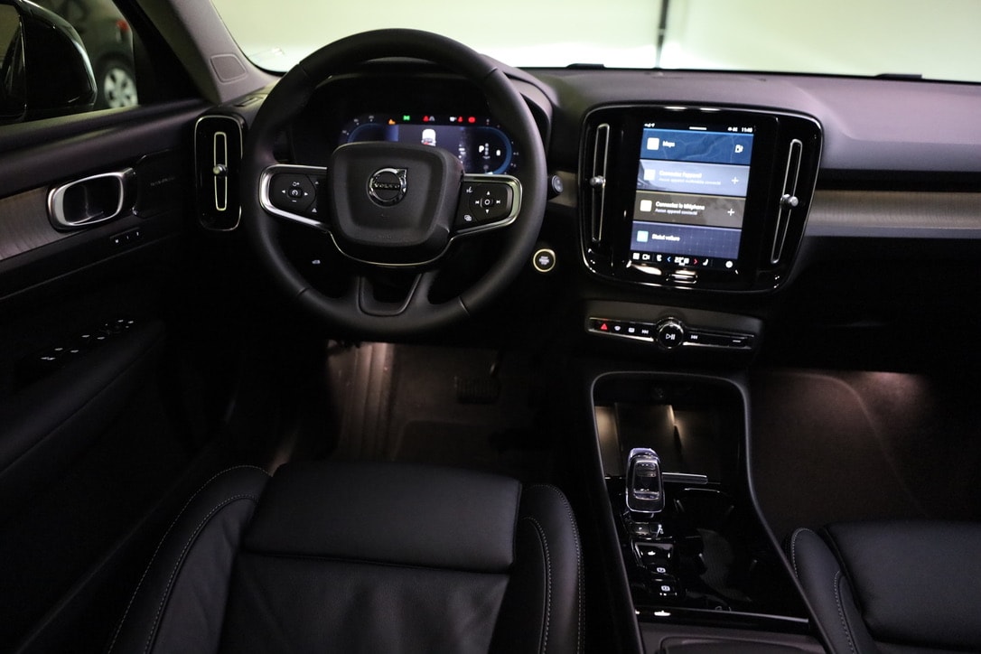 VOLVO XC40 T5 PHEV Plus Dark DCT-image-8