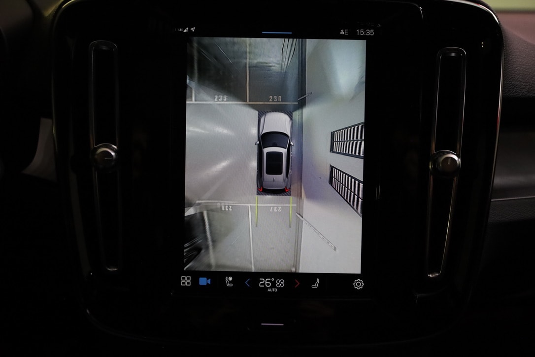 VOLVO XC40 T5 PHEV Plus Dark DCT-image-13