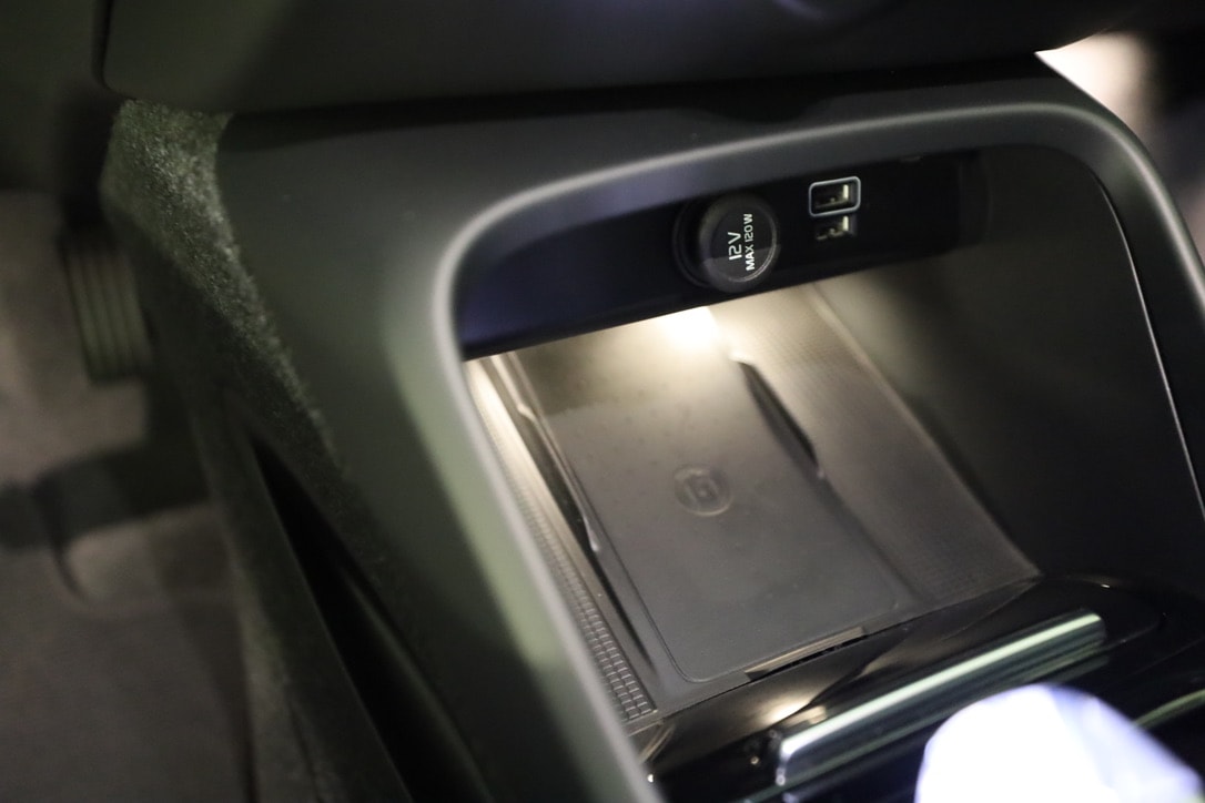 VOLVO XC40 T5 PHEV Plus Dark DCT-image-21