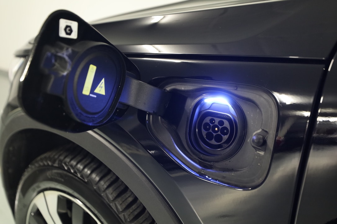 VOLVO XC40 T5 PHEV Plus Dark DCT-image-15