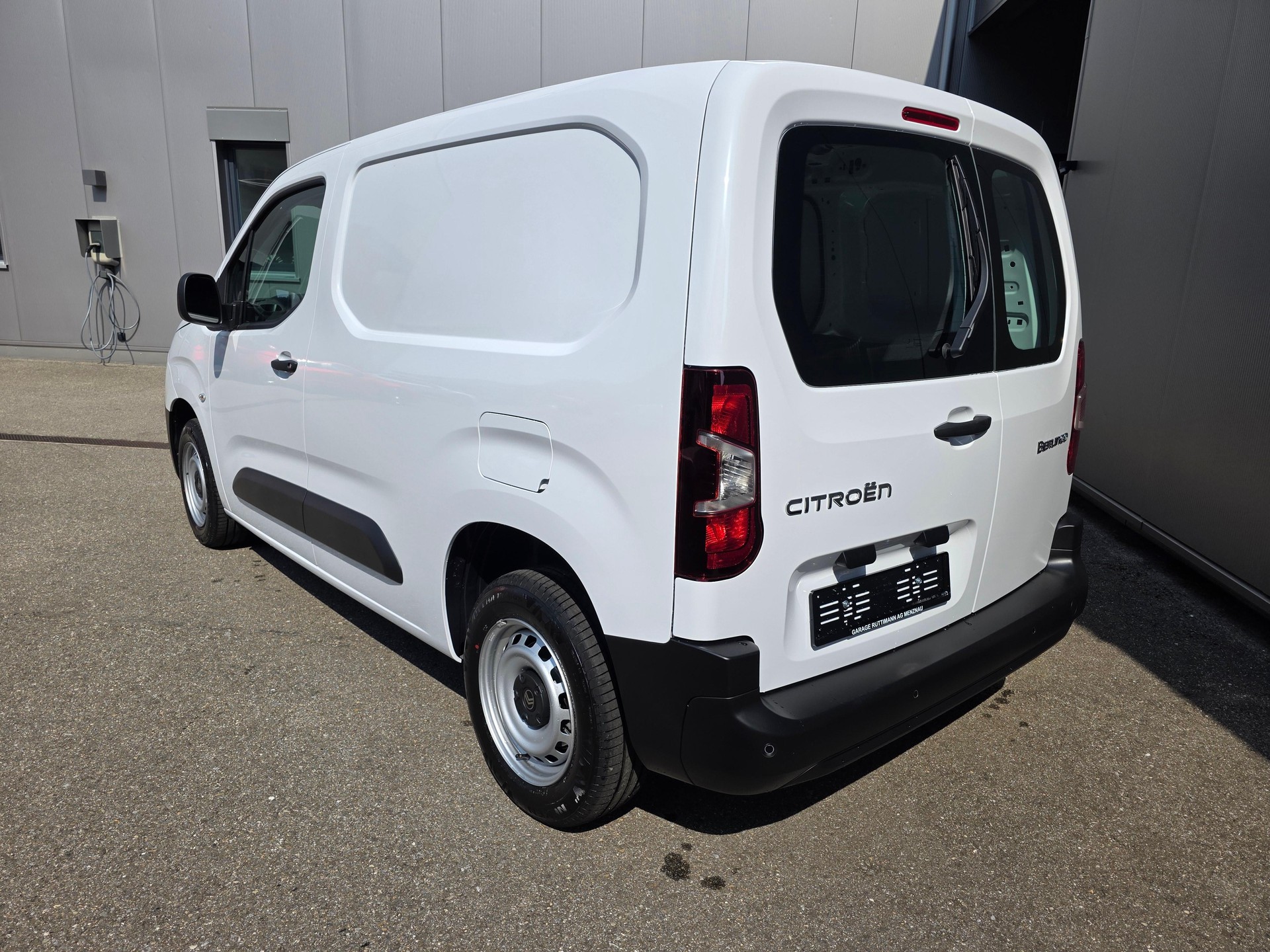 CITROEN Berlingo Van 1.2 Pure Tech 110 s/s Swiss Edition-image-2