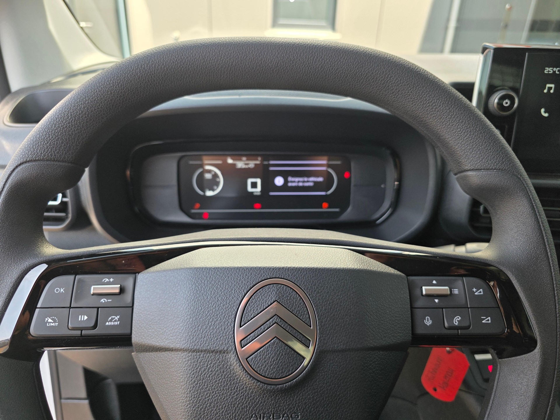 CITROEN Berlingo Van 1.2 Pure Tech 110 s/s Swiss Edition-image-10