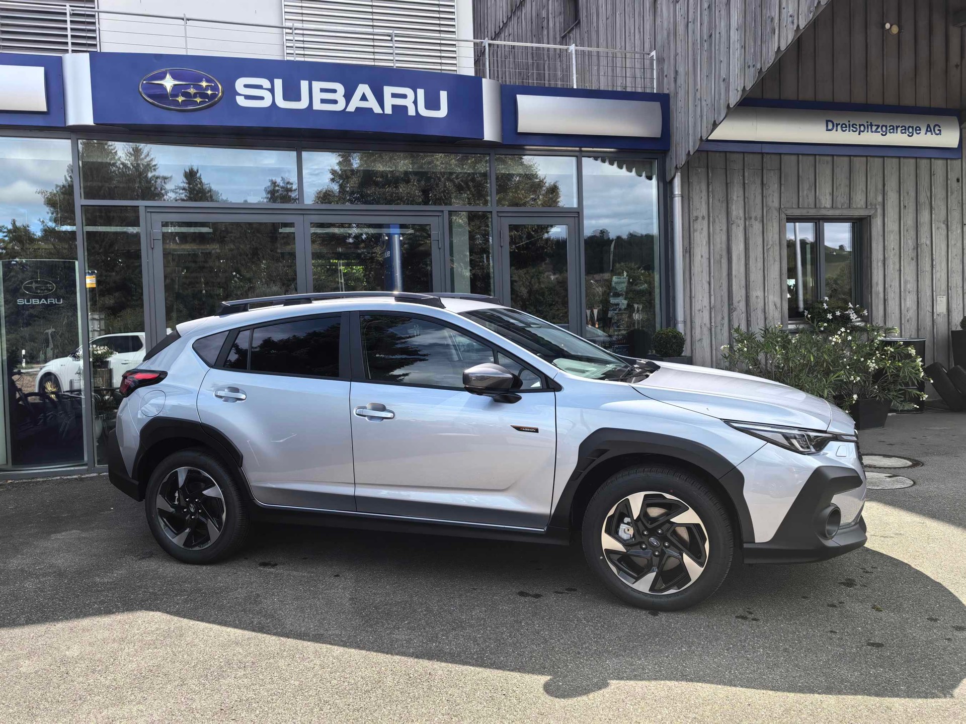 SUBARU Crosstrek 2.0 e-Boxer Passion AWD Lineartronic-image-3