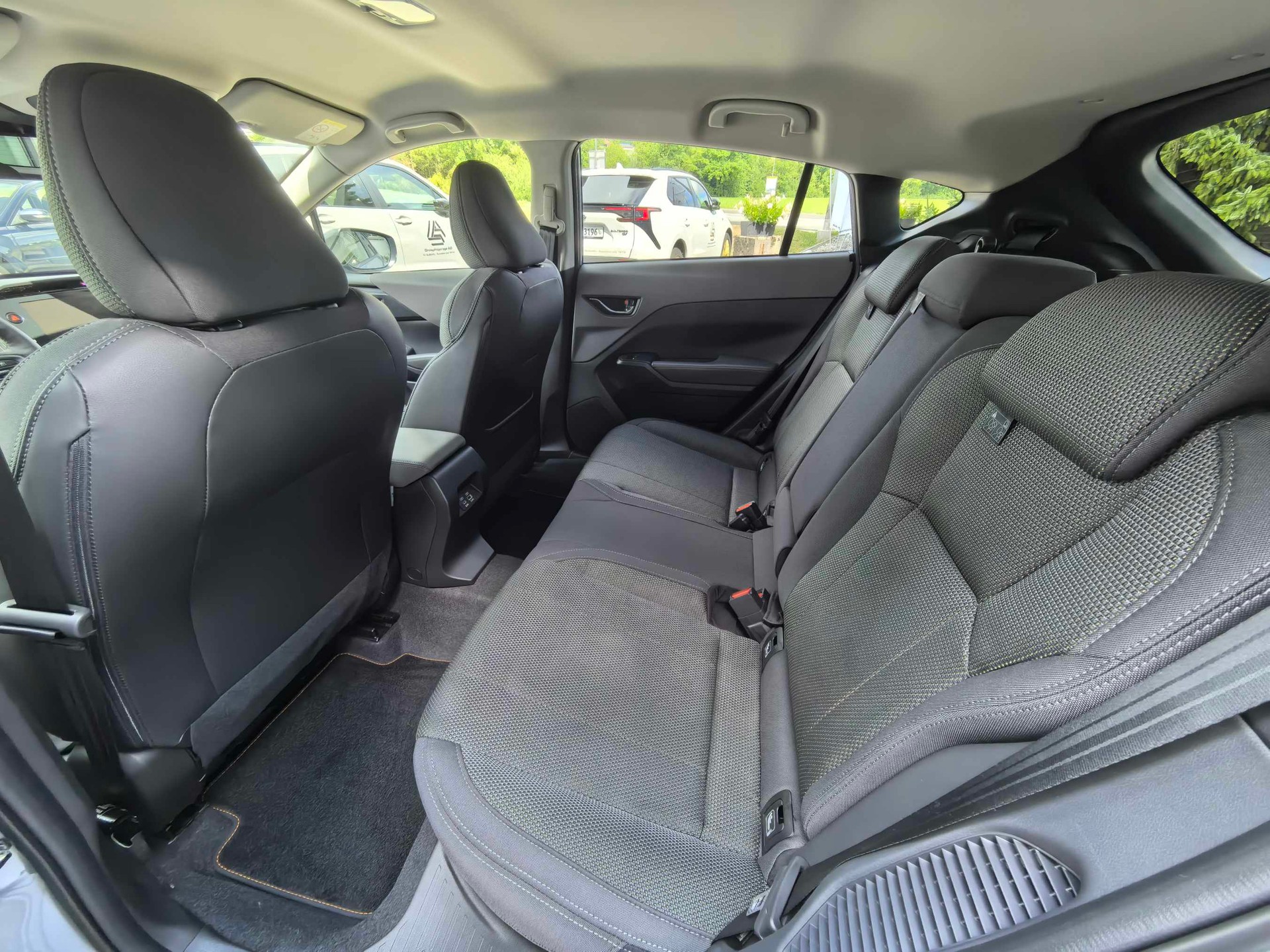 SUBARU Crosstrek 2.0 e-Boxer Passion AWD Lineartronic-image-7