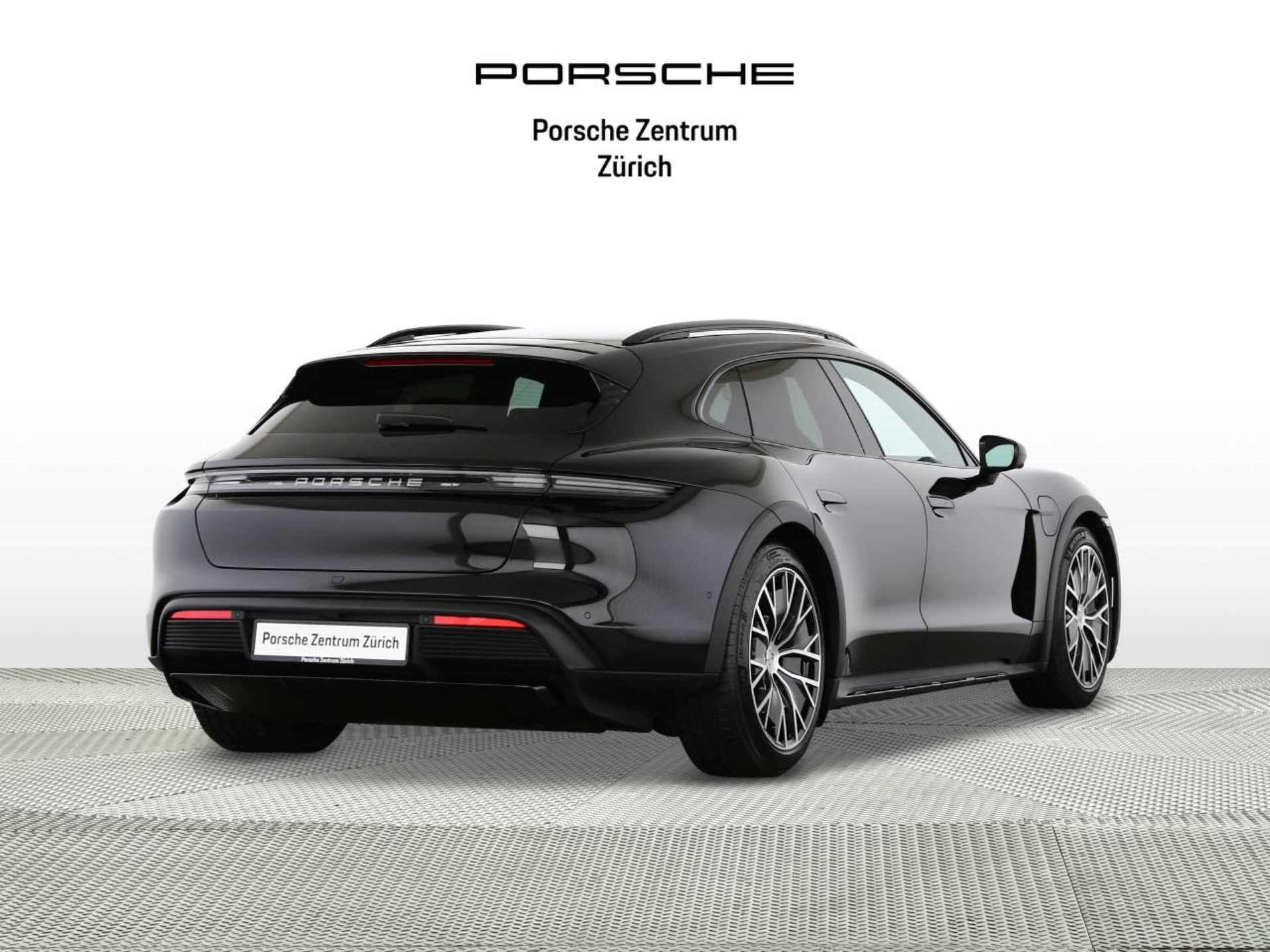 PORSCHE Taycan 4 Cross Turismo-image-2