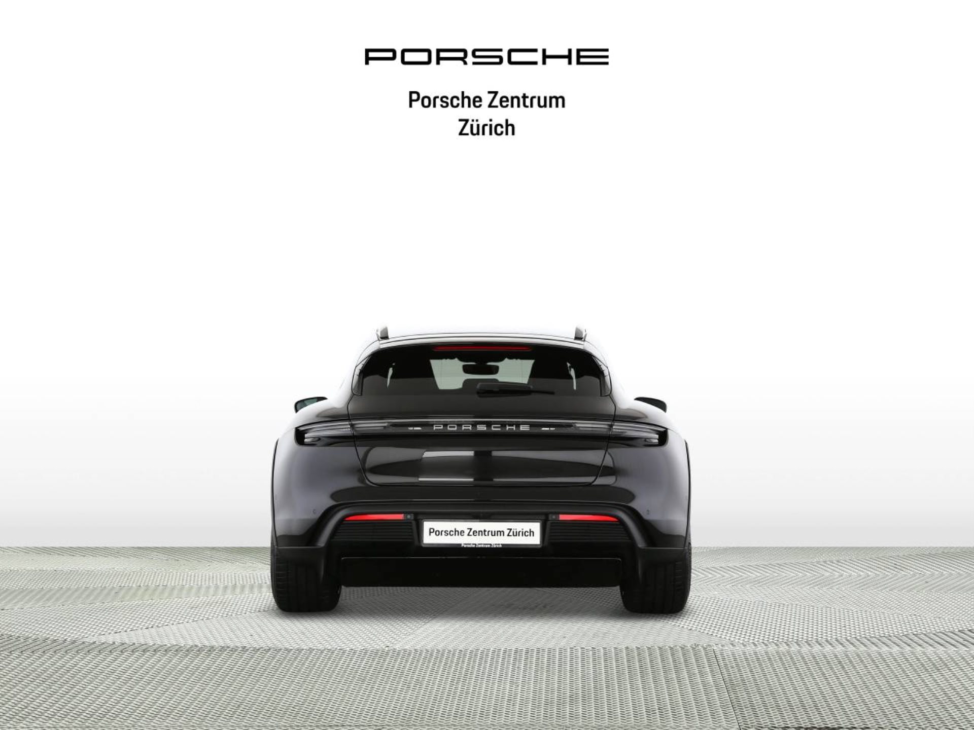 PORSCHE Taycan 4 Cross Turismo-image-7
