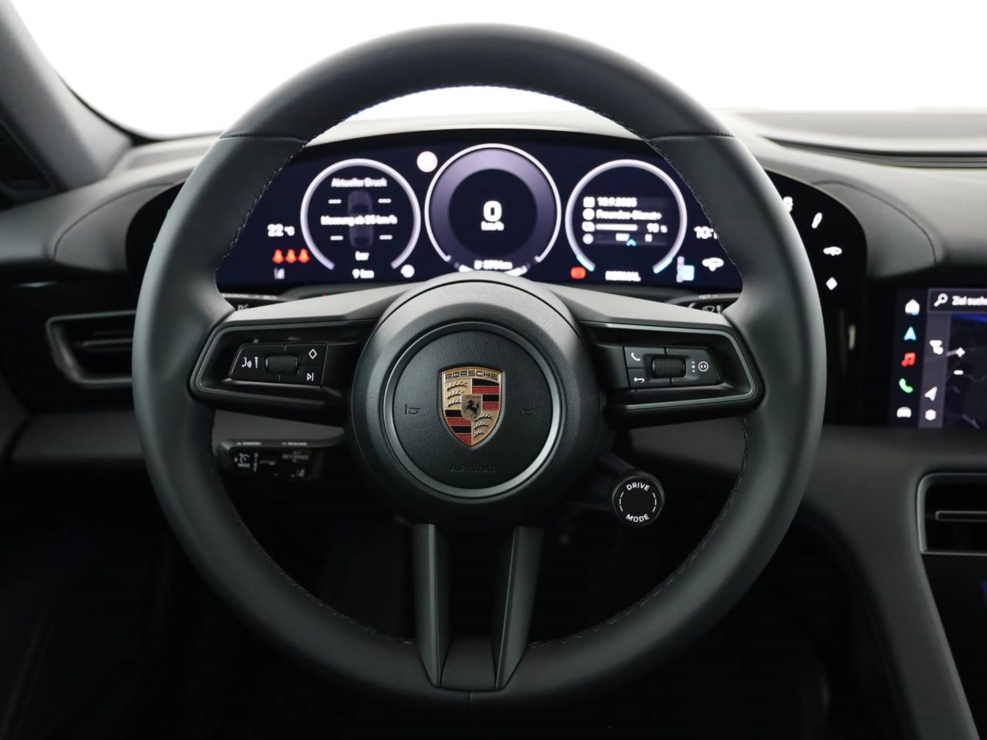 PORSCHE Taycan 4 Cross Turismo-image-3