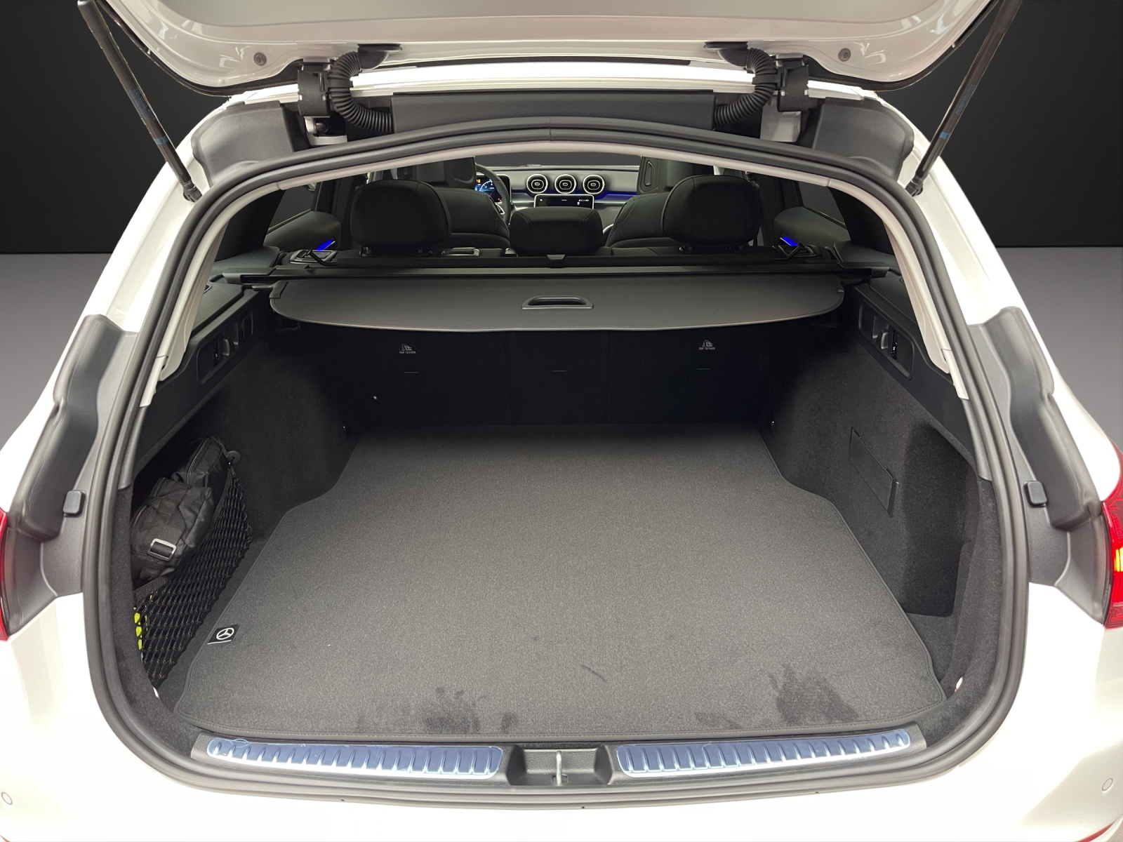 MERCEDES-BENZ C 220 d T 4 M Swiss Star-image-11