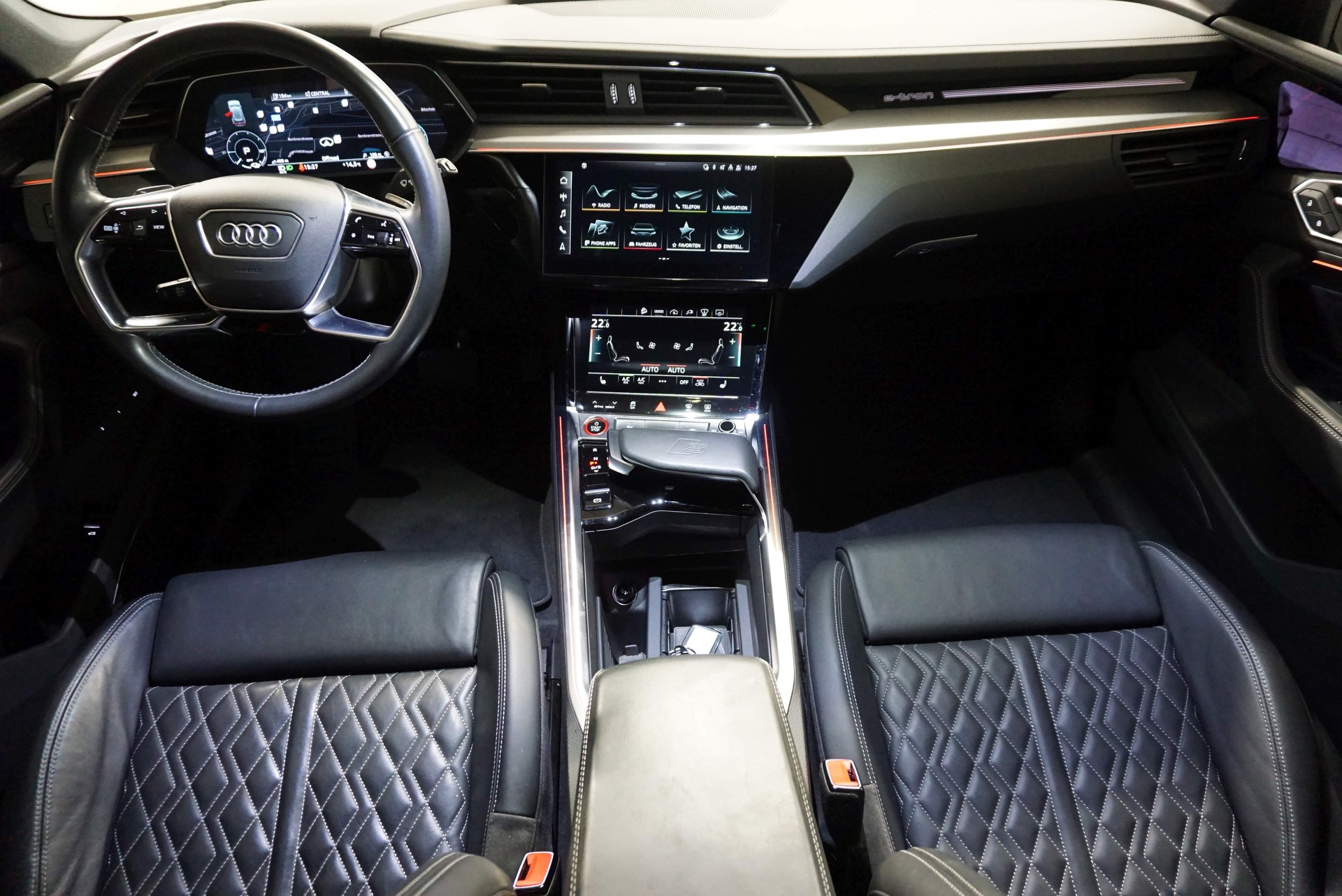 AUDI e-tron S quattro-image-8