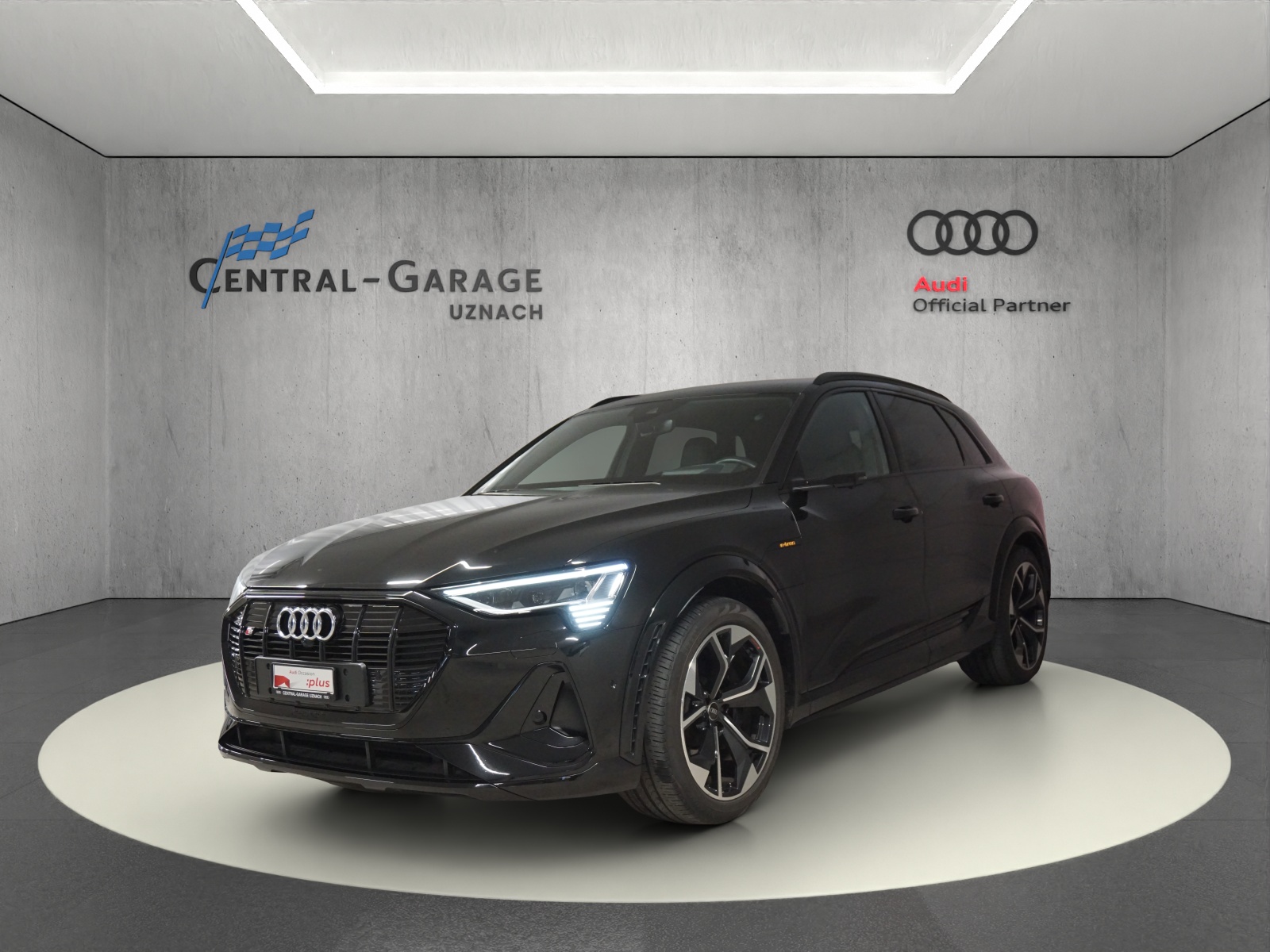 AUDI e-tron S quattro-image-0