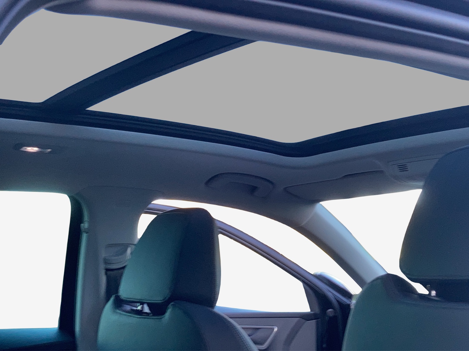SKODA Karoq 1.5 TSI Dynamic DSG-image-15