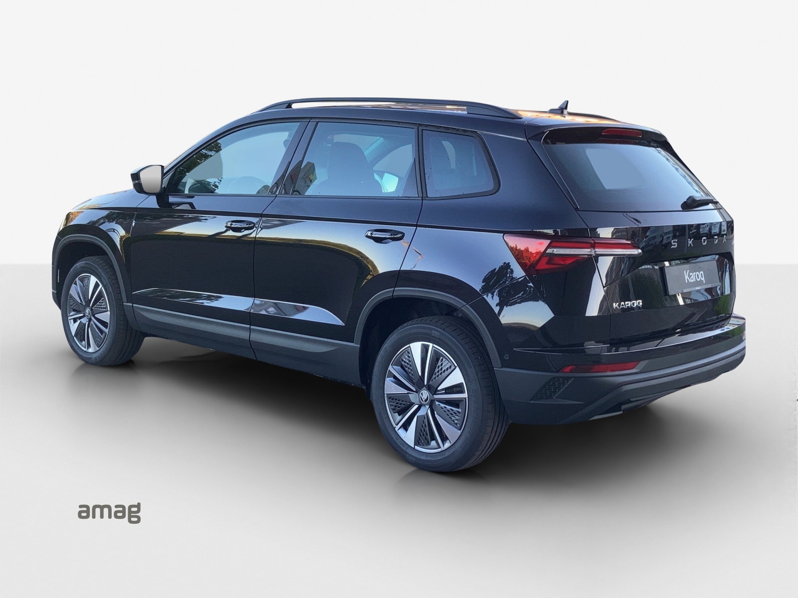 SKODA Karoq 1.5 TSI Dynamic DSG-image-2