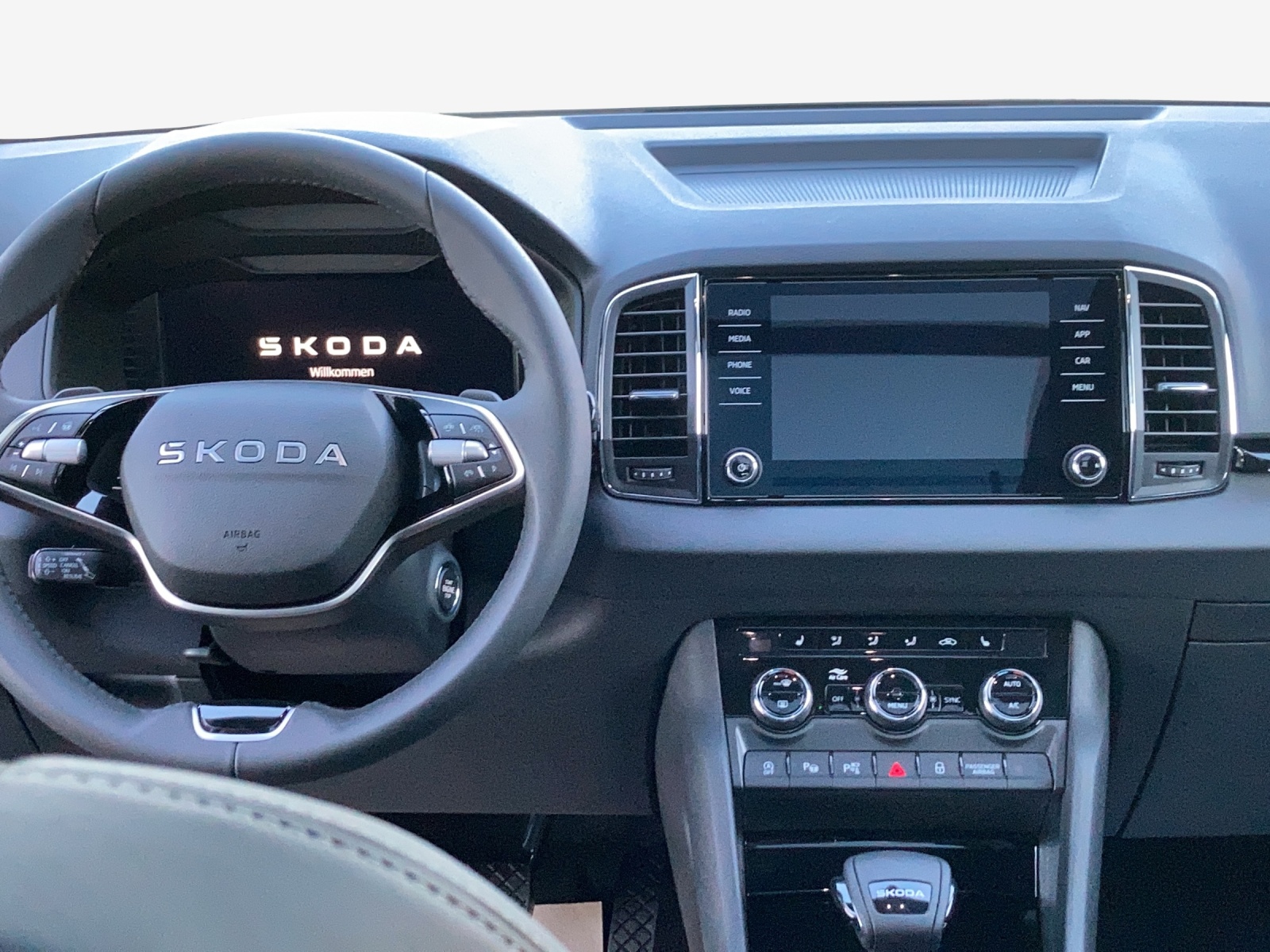 SKODA Karoq 1.5 TSI Dynamic DSG-image-8