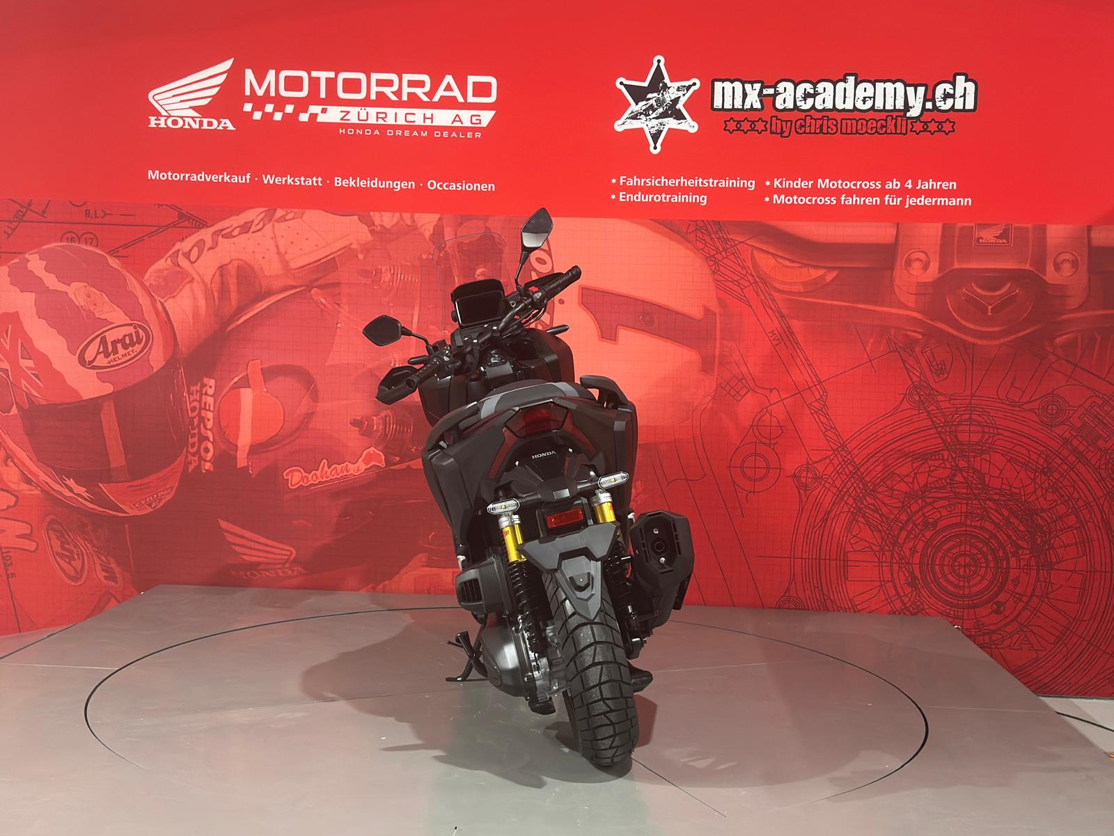 HONDA ADV 350 **Matte Coal Black Metallic**Neufahrzeug-showroom-element-2