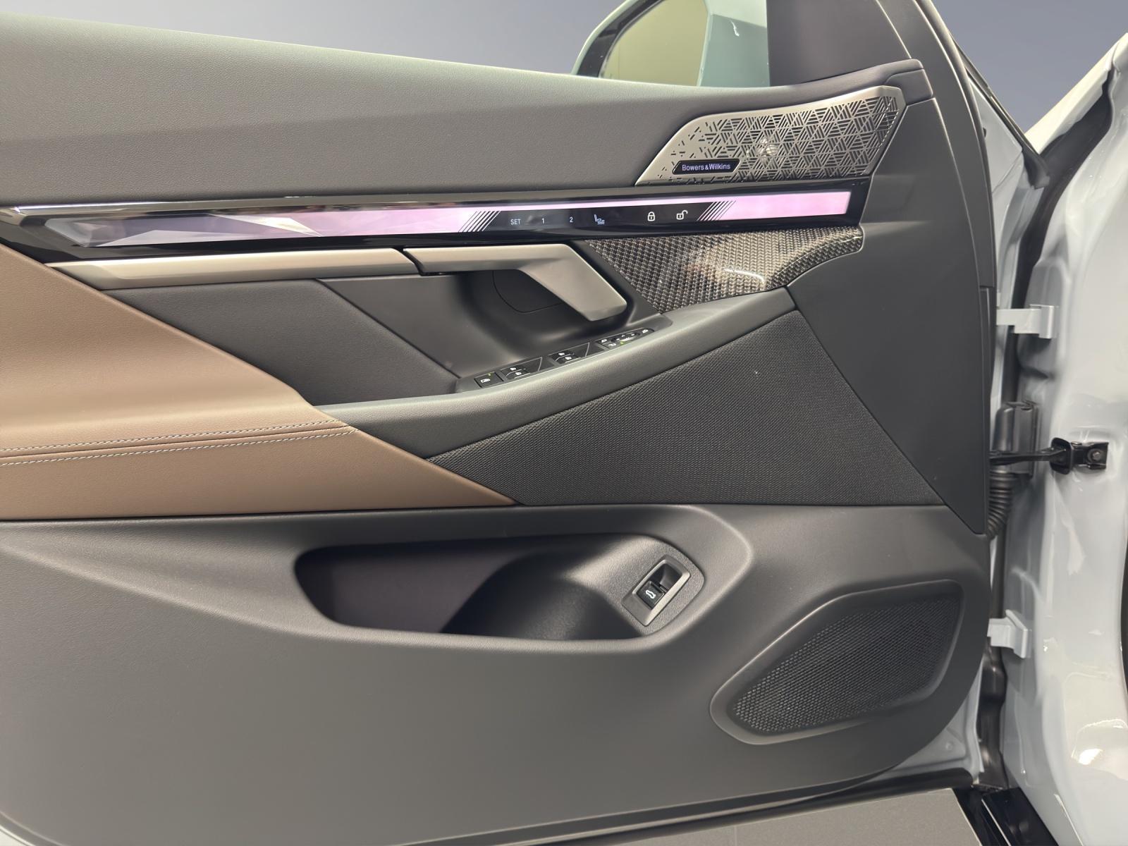 BMW 540d xDrive Touring M Sport Pro-image-12