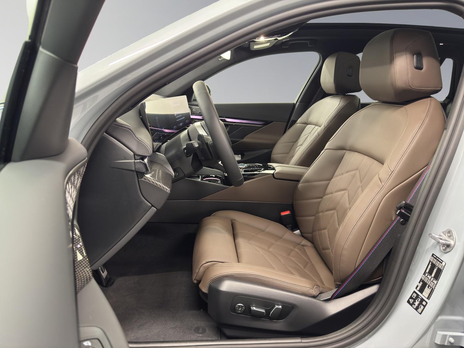 BMW 540d xDrive Touring M Sport Pro-image-10