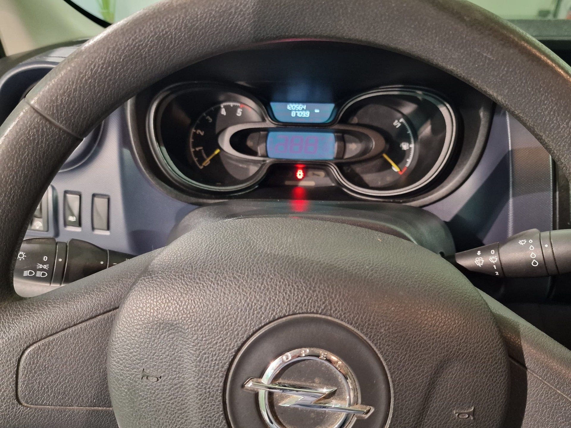 OPEL Vivaro 1.6 CDTI 2.7t L1H1-image-8