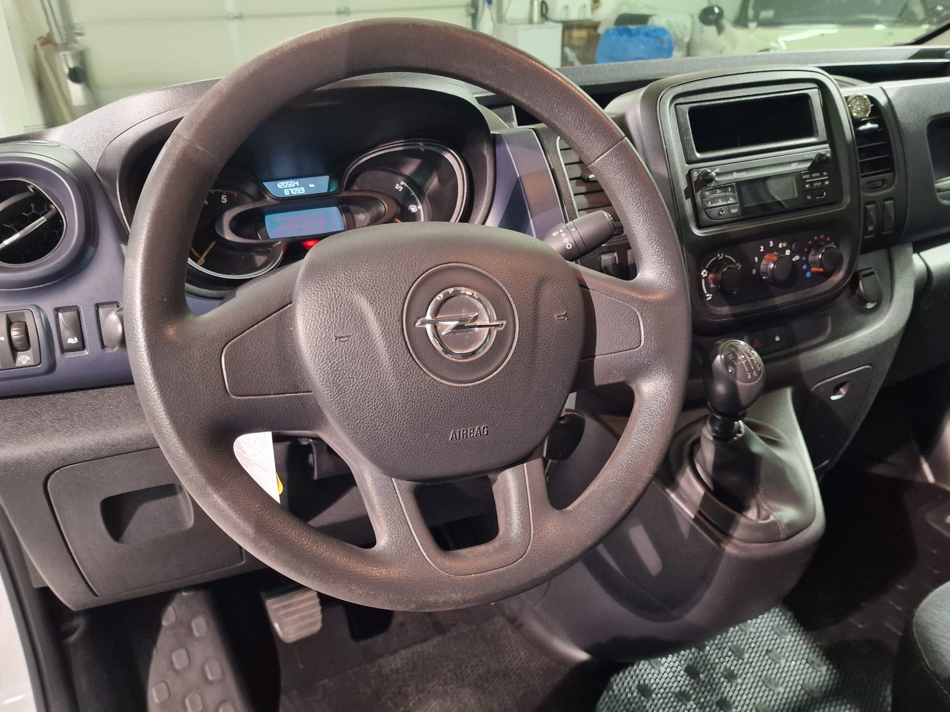 OPEL Vivaro 1.6 CDTI 2.7t L1H1-image-10