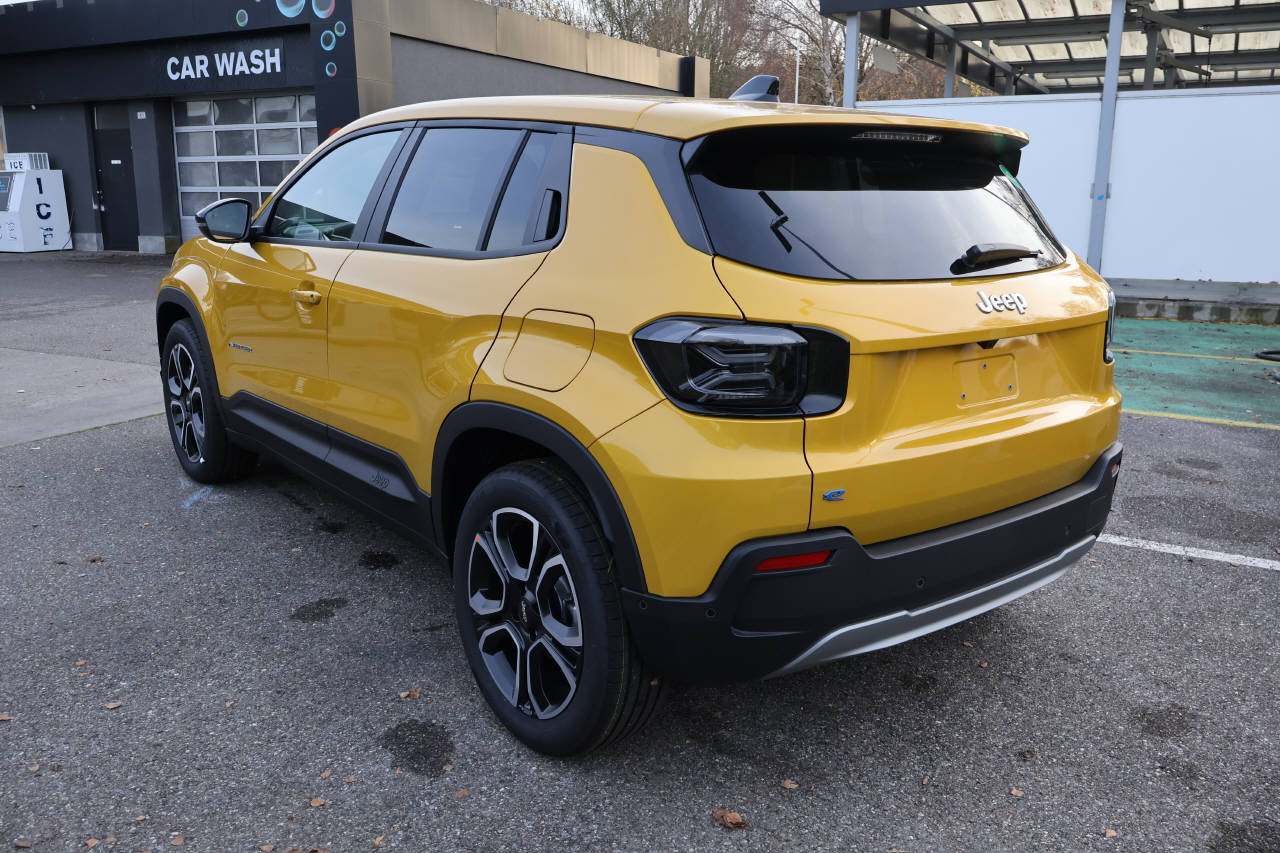 JEEP Avenger Summit-image-5